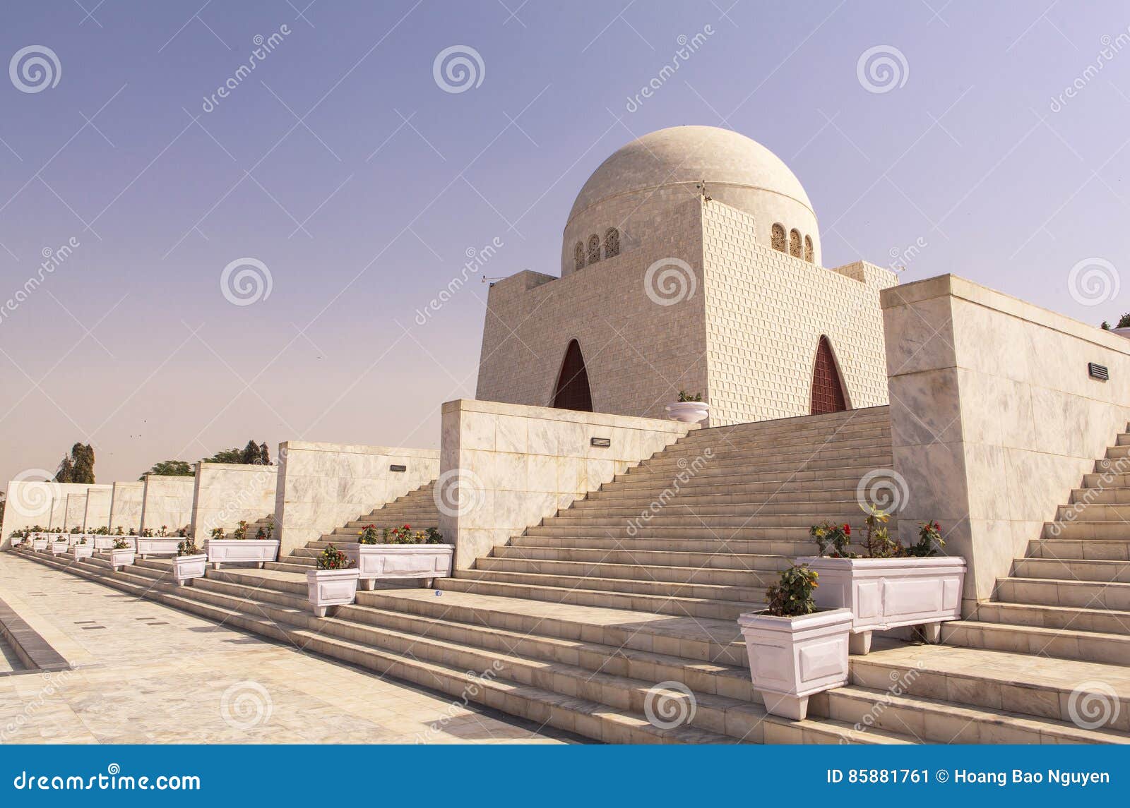 jinnah mausoleum in karachi, pakistan