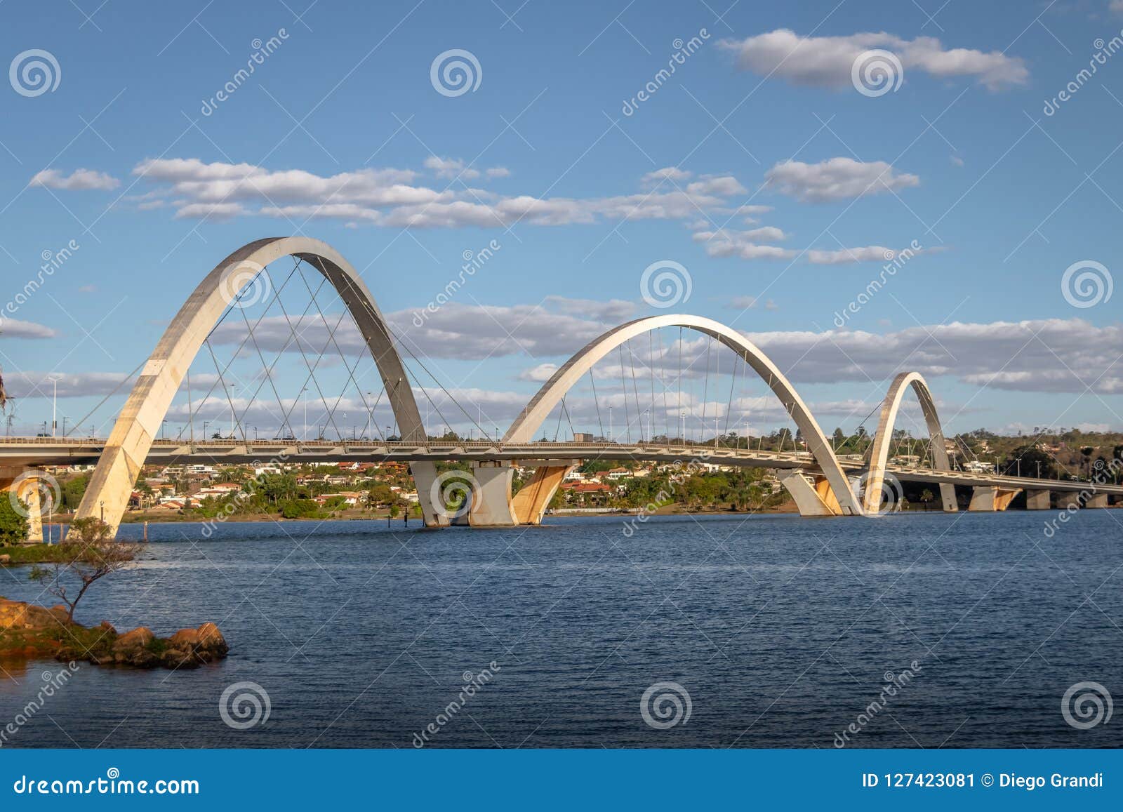 jk bridge and paranoa lake - brasilia, distrito federal, brazil