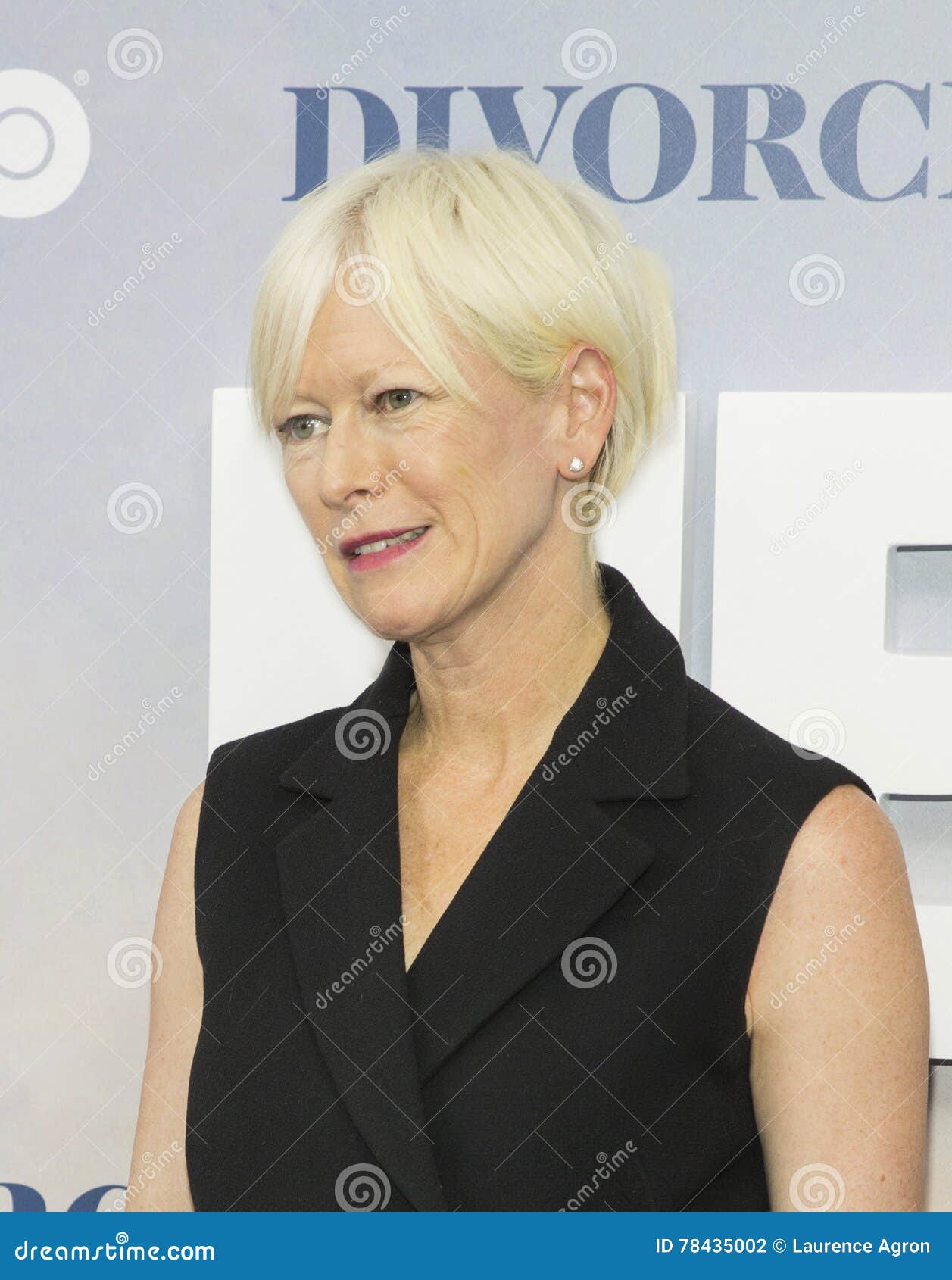 Joanna Coles editorial photography. Image of held, magazine - 78435002