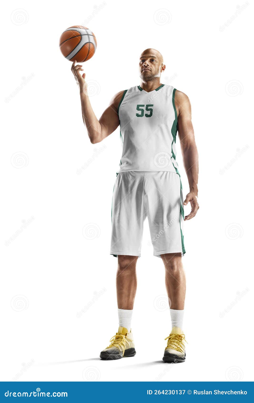 Jogador De Basquete Joga a Bola No Dedo. Jogador De Basquetebol  Profissional Em Pé De Branco Imagem de Stock - Imagem de isolado,  movimento: 264230137