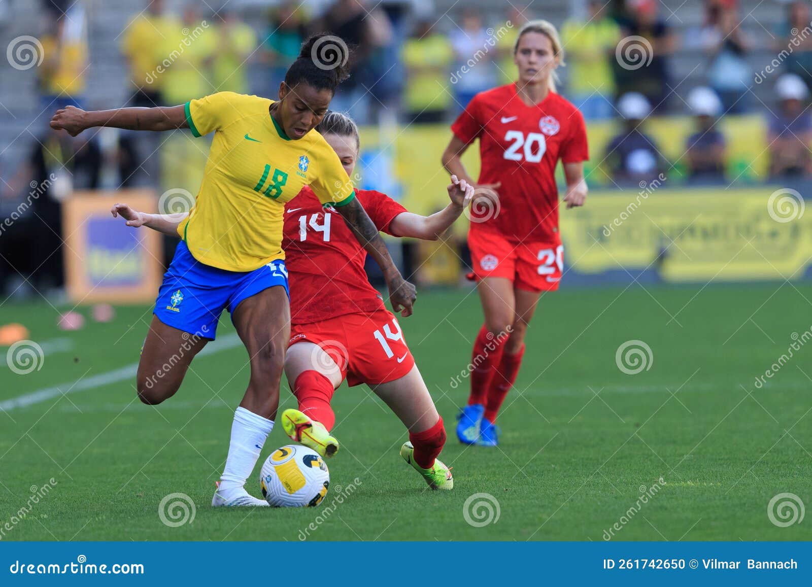 Jogo Amigável Internacional 2022 : Seleção Brasileira De Futebol Feminino  Brasileira Contra Canadá Imagem Editorial - Imagem de novembro, foto:  261742650