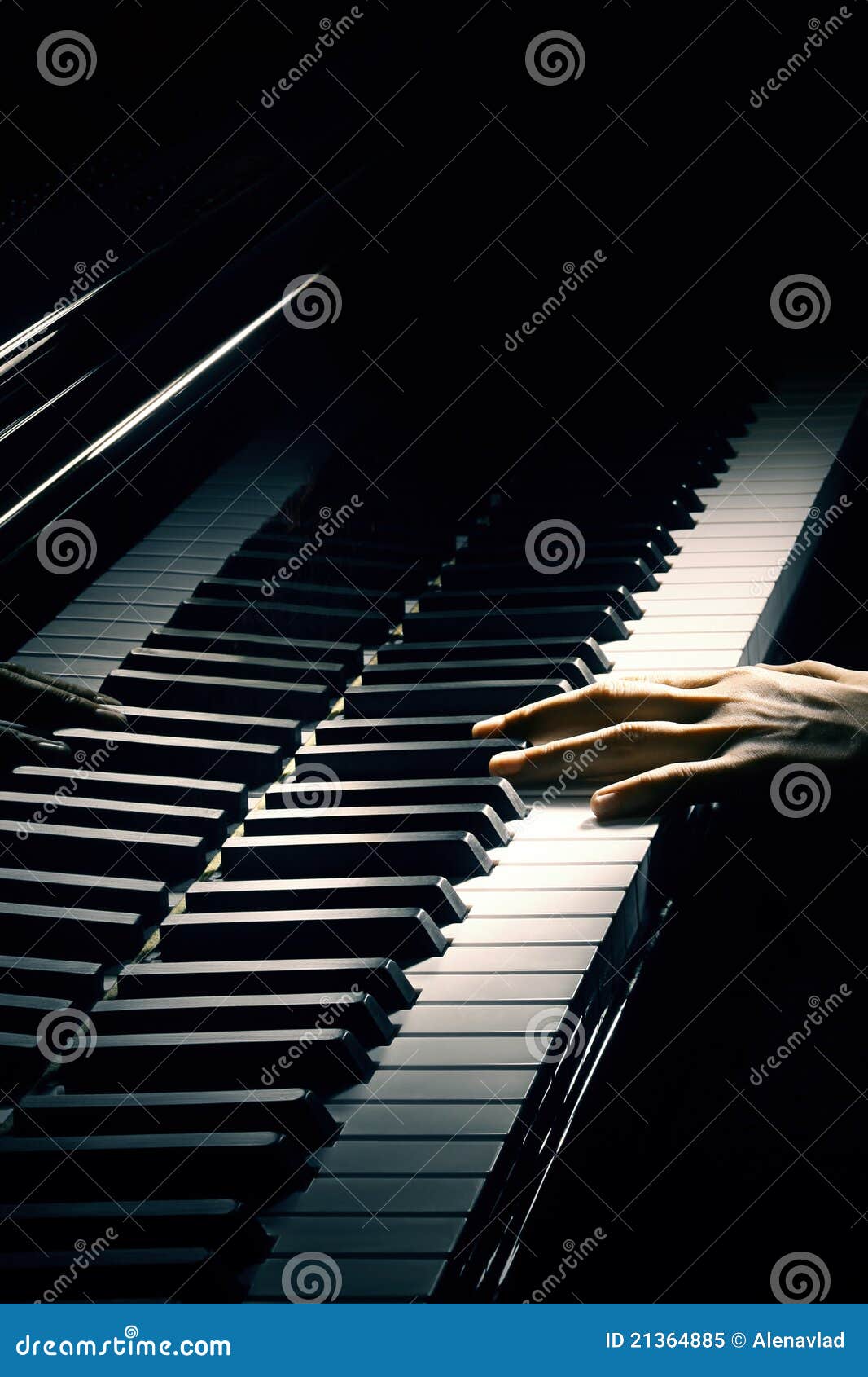 Jogo Das Mãos Do Pianista Da Música Do Piano Imagem de Stock - Imagem de  corda, detalhe: 28533371