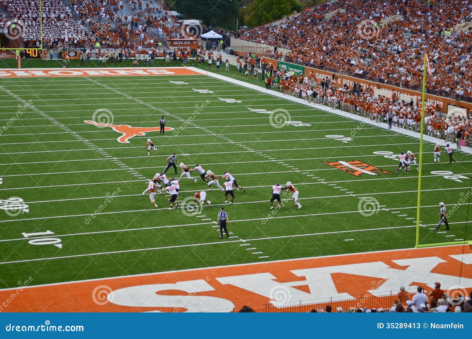 Jogo De Futebol Da Faculdade De Texas Longhorns Foto de Stock