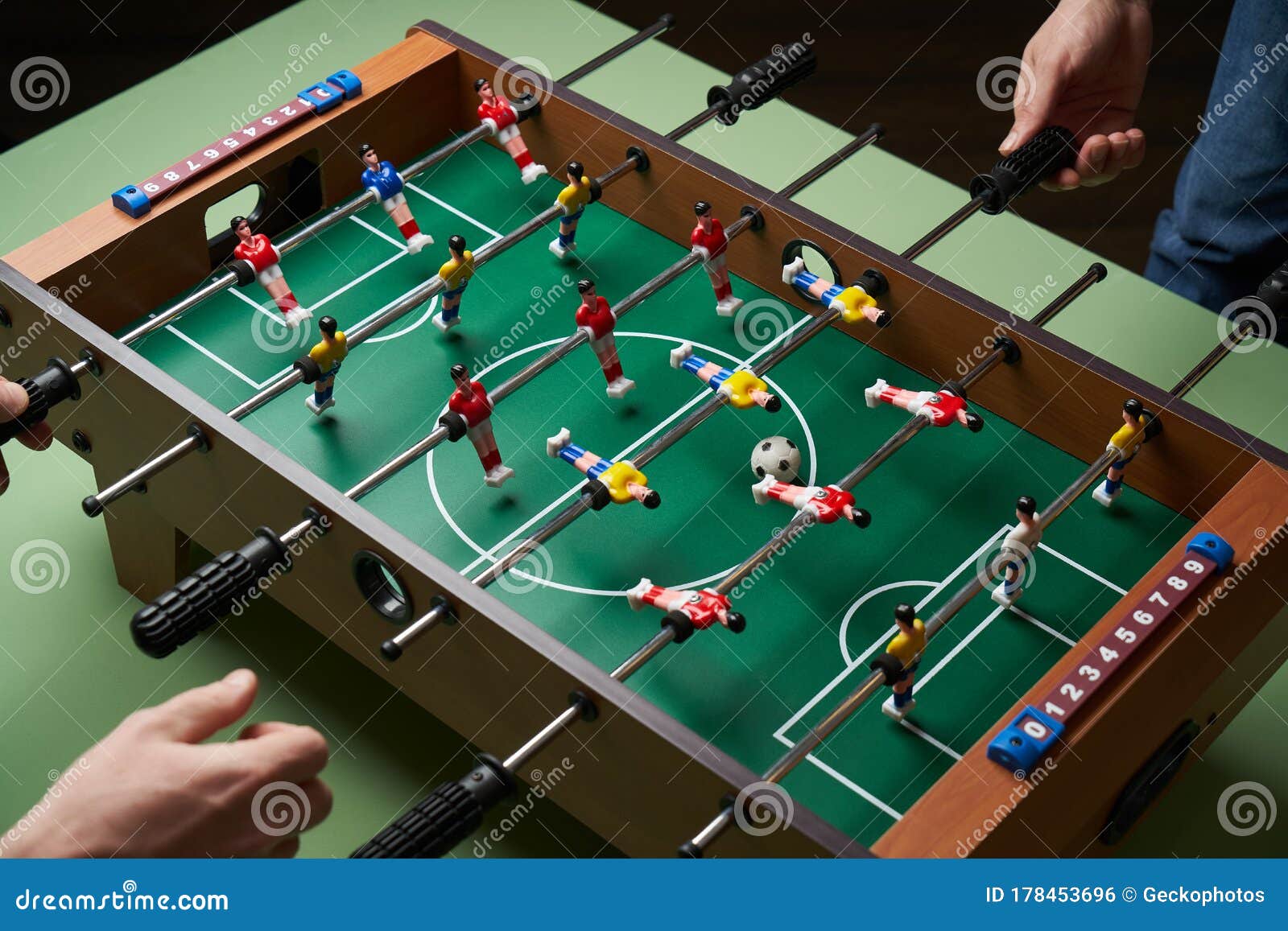 Mesa De Jogo De Futebol É Esportes Indoor Para Dois Jogadores