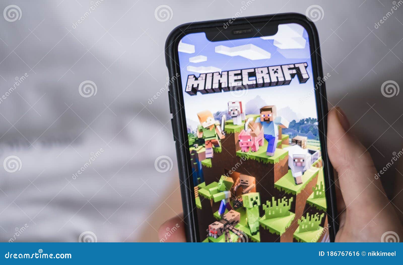 Jogo Minecraft na Tela do Smartphone Imagem JPG [download] - Designi