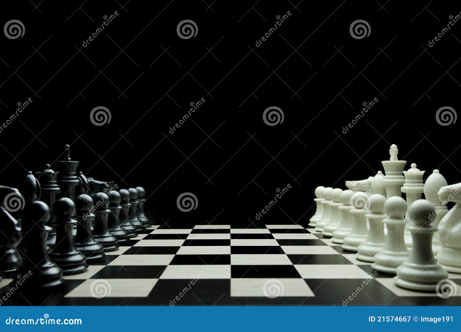 estratégia de jogo de xadrez e dinheiro 3101451 Foto de stock no Vecteezy