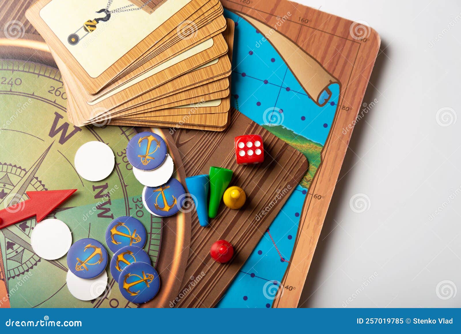 Jogos De Tabuleiro Com Dados Numéricos E Condições De Jogo Imagem de Stock  - Imagem de campo, fundo: 257019785