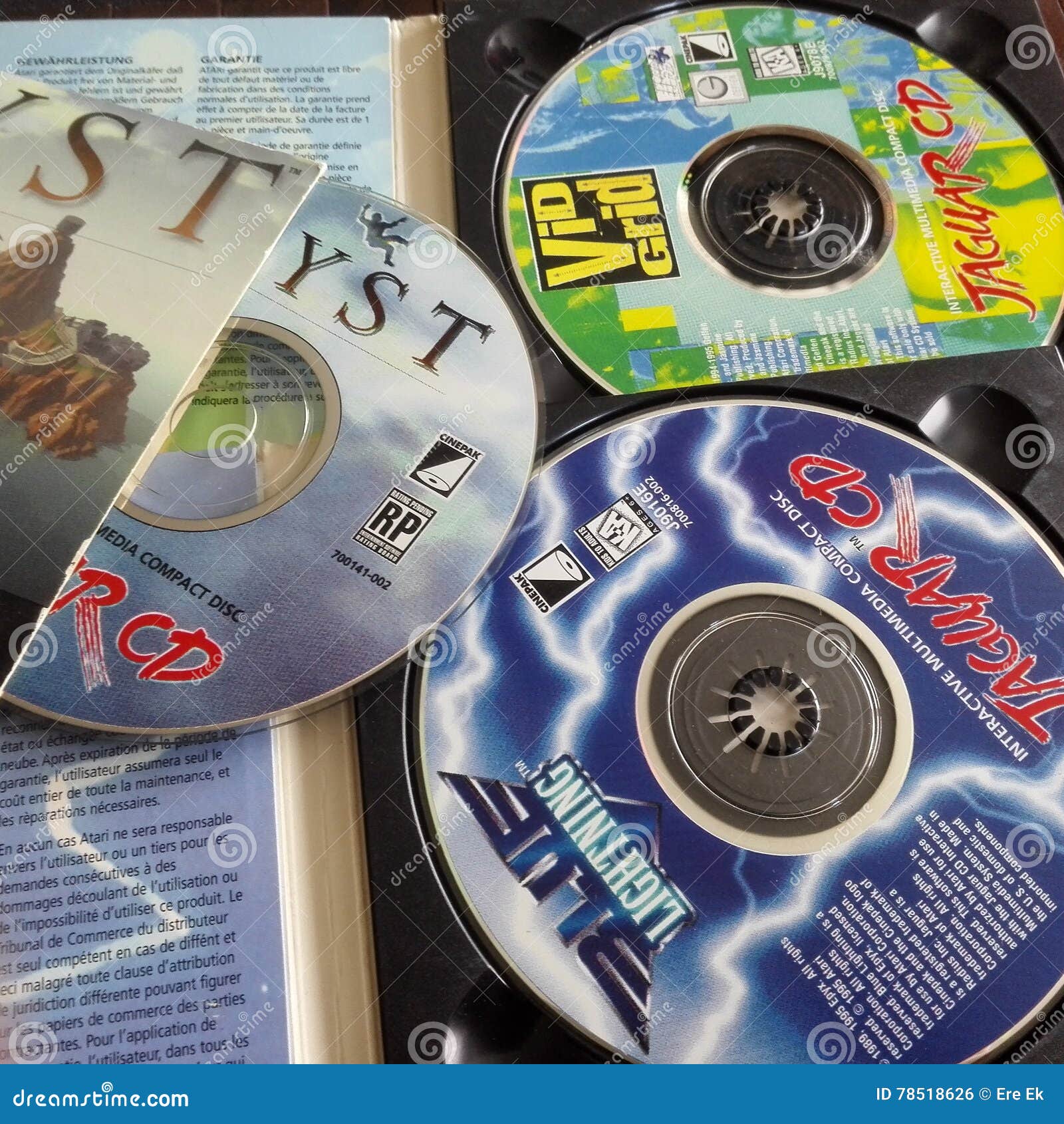 Jogos Do CD De Atari Jaguar Foto Editorial Imagem de três, retro