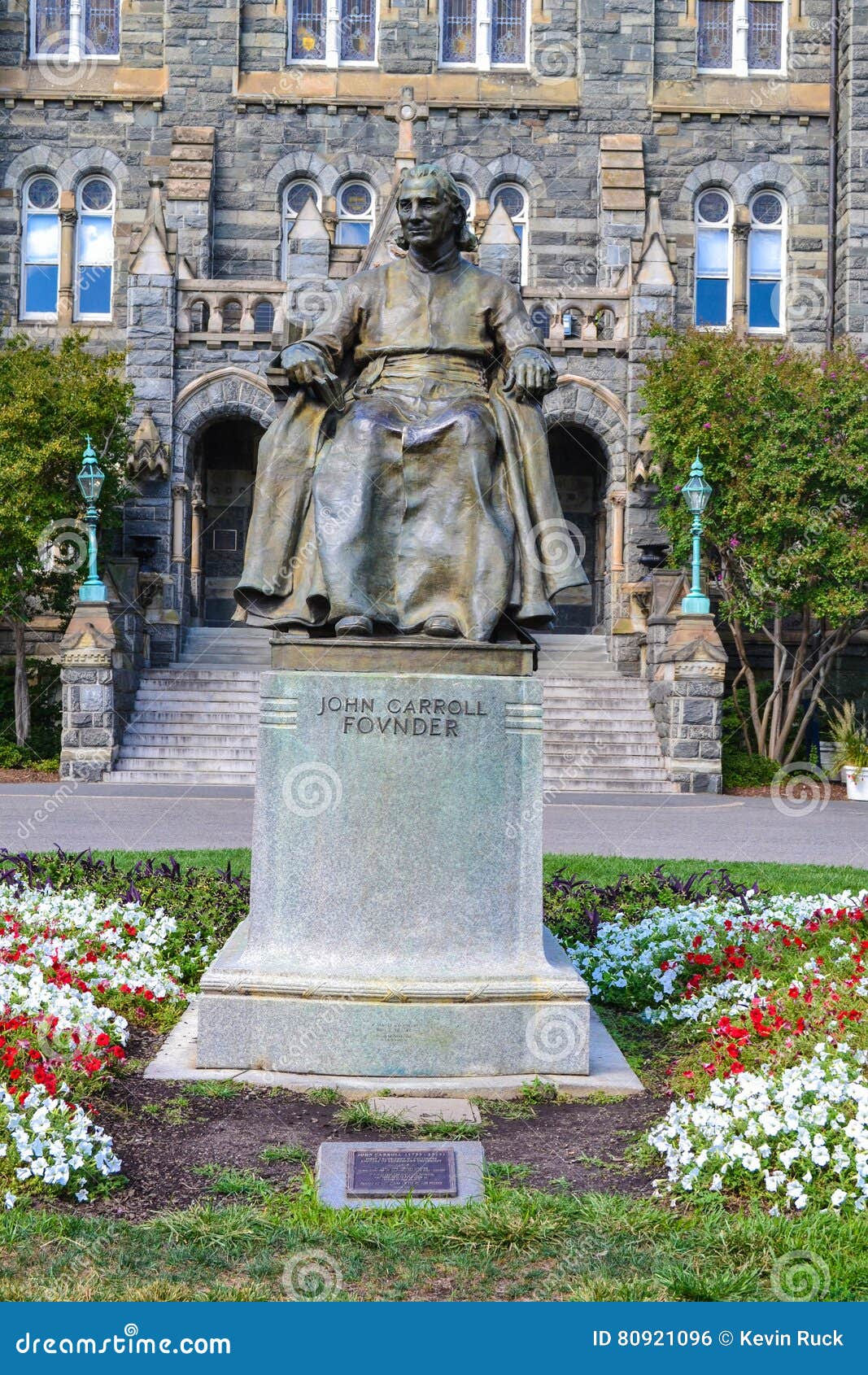 john carroll statue on georgetown university campus