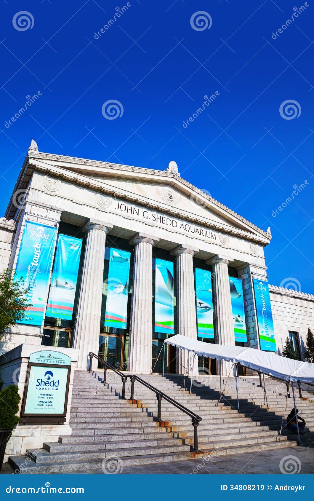 John G. Shedd Aquarium Building In Chicago Editorial Stock ...