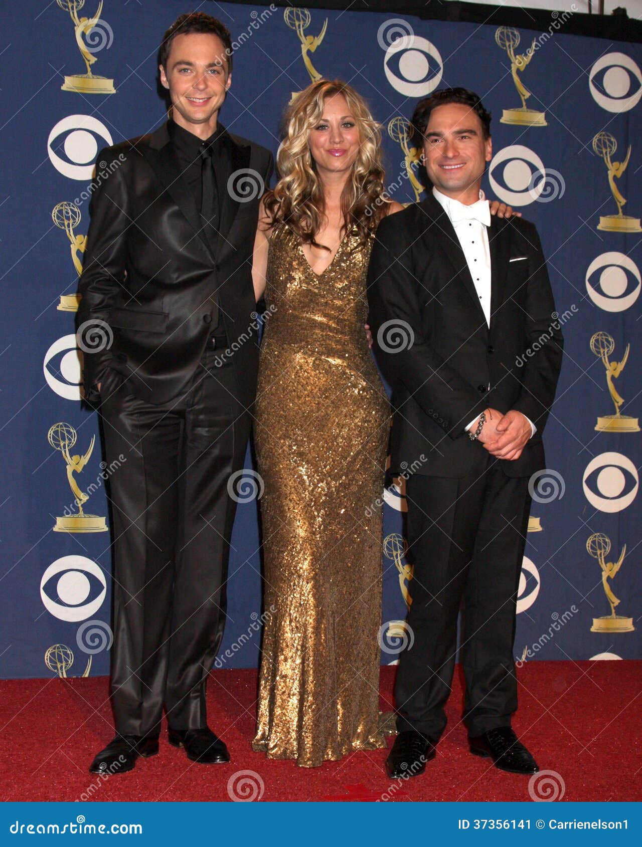 Johnny Galecki,Kaley Cuoco,Jim Parsons Editorial Photo - Image of awards,  live: 37356141, image size:1280x1690