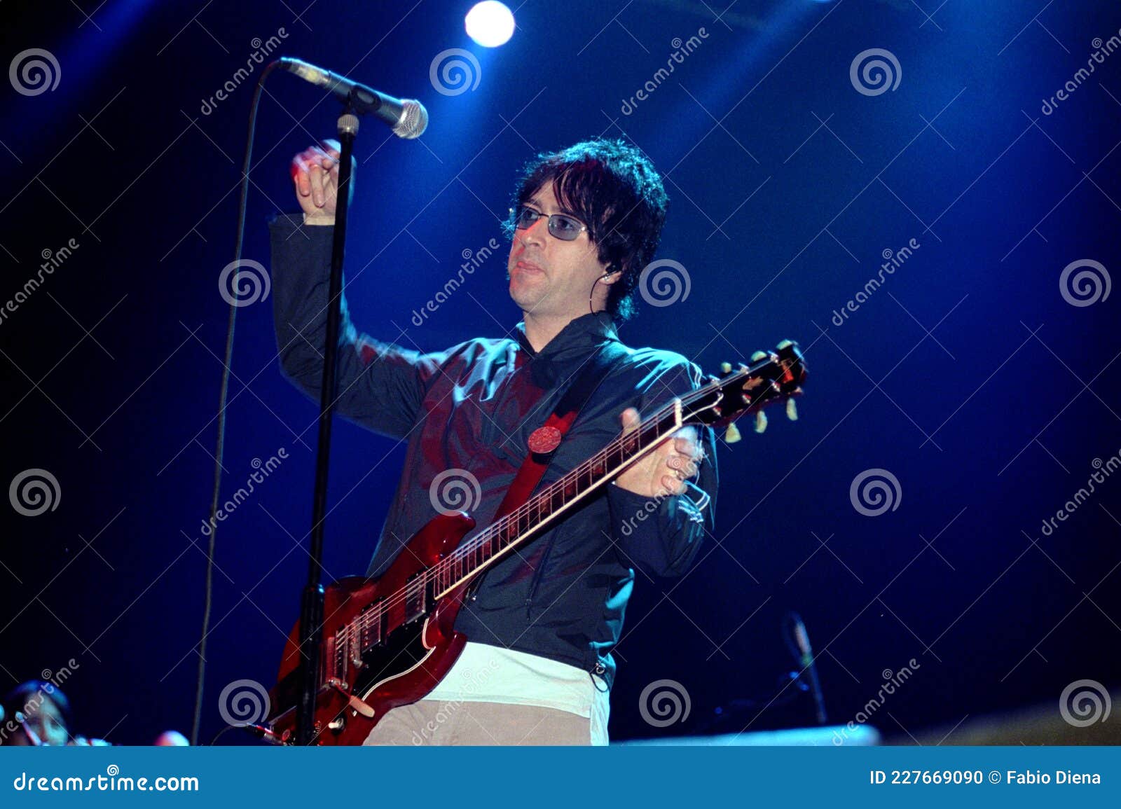 Johnny Marr & The Healers Live Concert At The Forum Assago Editorial ...