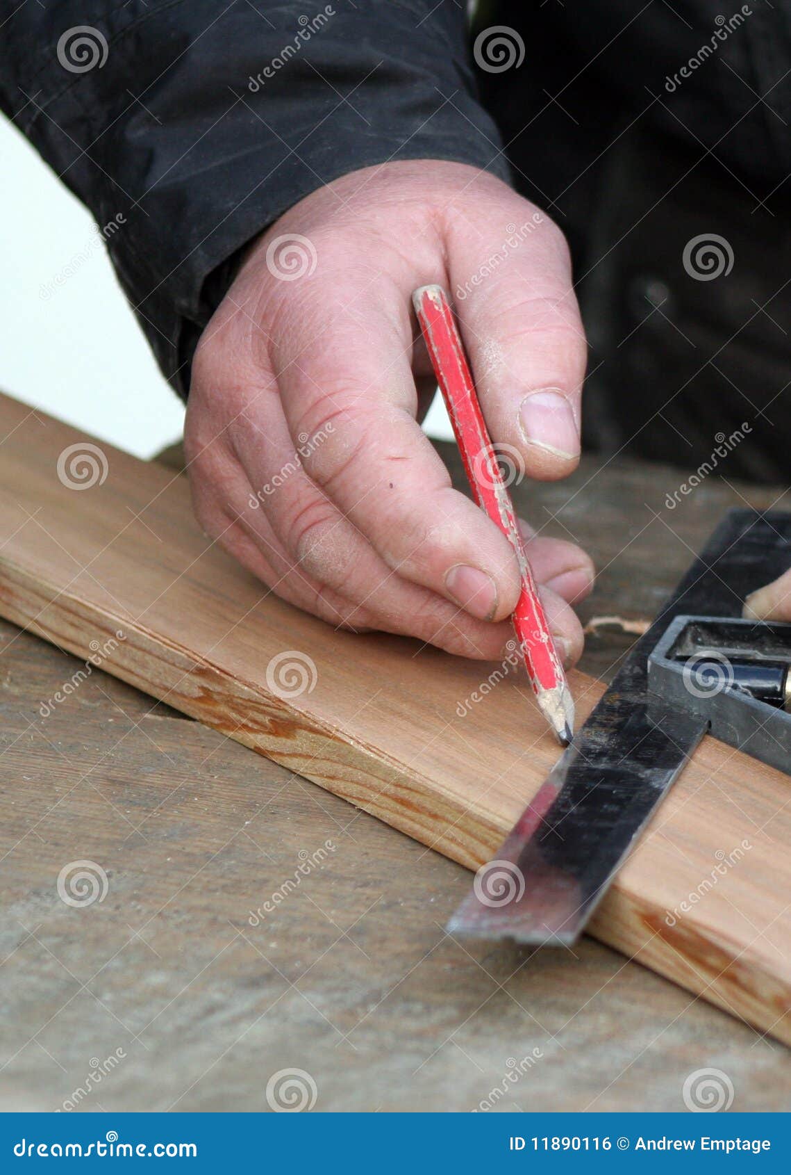 joiner marking up timber