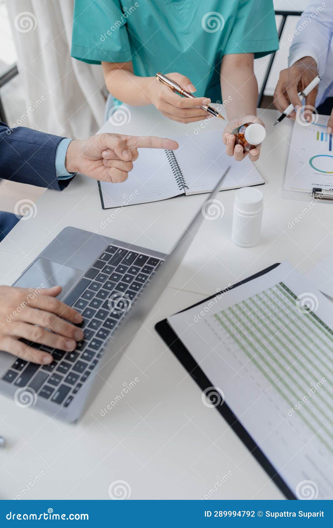 joint meeting between doctors and administrators, meeting summarizing the prescription of medicines and importing medicines for