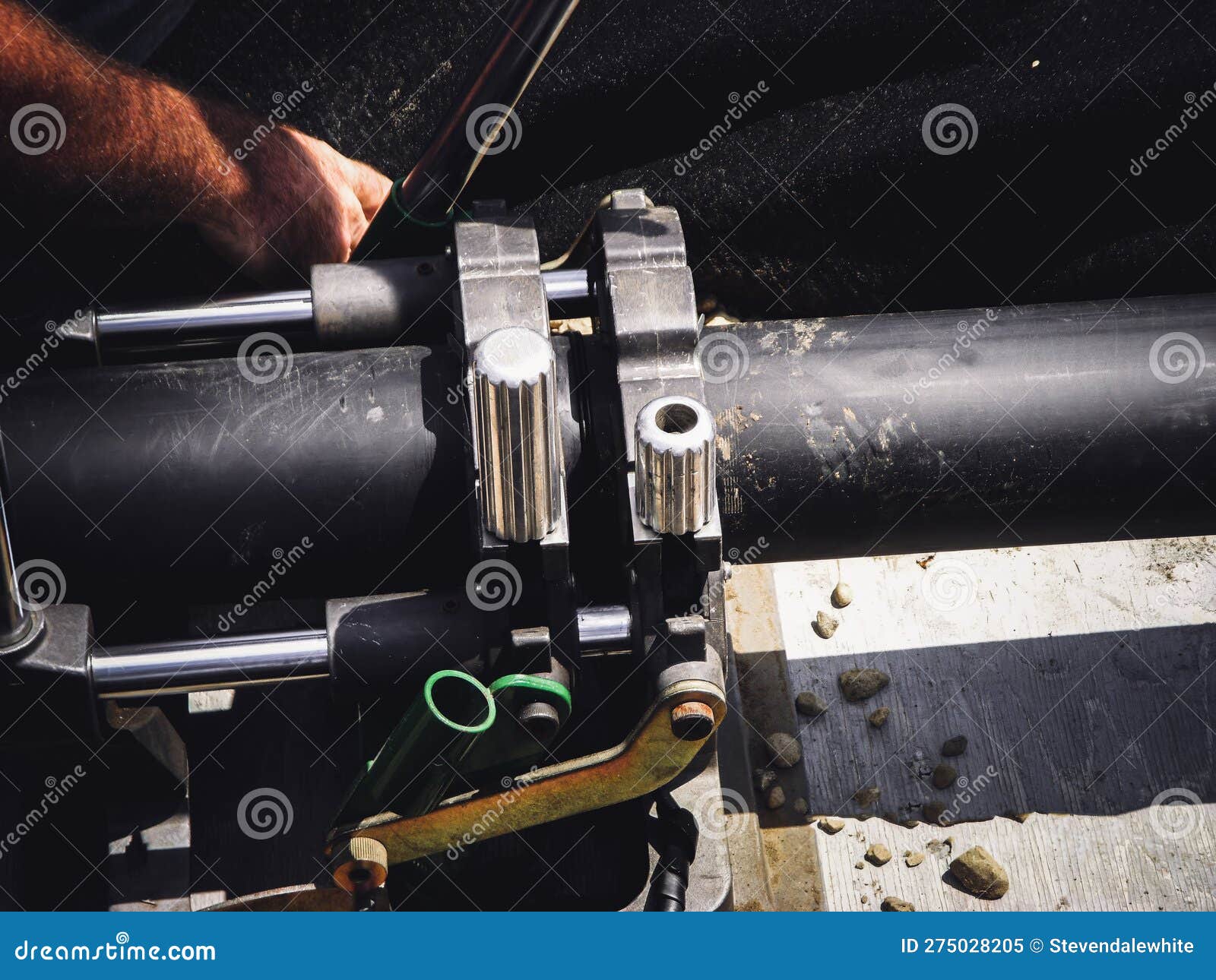 Jointing and Pressure Testing Dual Walled HDPE Plastic Pipe. Stock