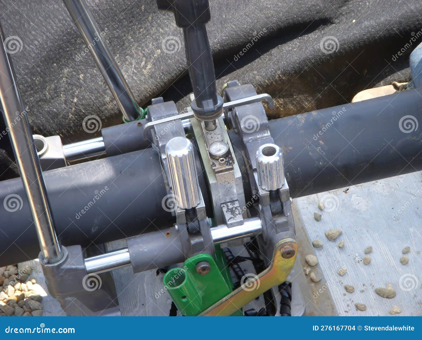 Jointing and Pressure Testing Dual Walled HDPE Plastic Pipe. Stock