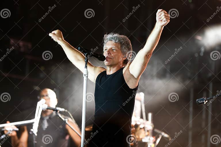 Jon Bon Jovi editorial photo Image of enjoie performs 98337026 Jon Bon Jovi editorial photo Image of enjoie performs 98337026