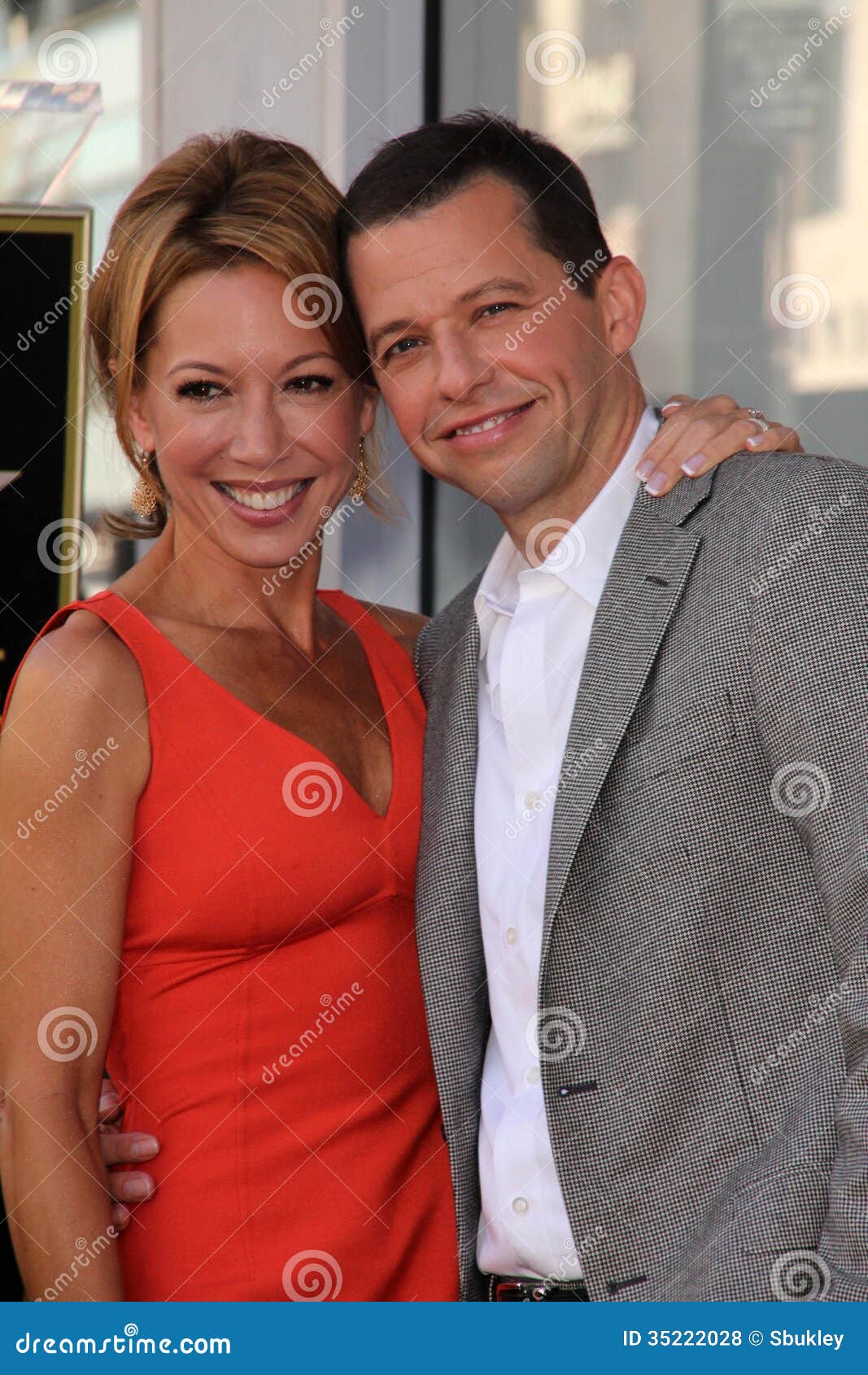 Jon Cryer,Lisa Joyner editorial stock photo. Image of walk 35222028
