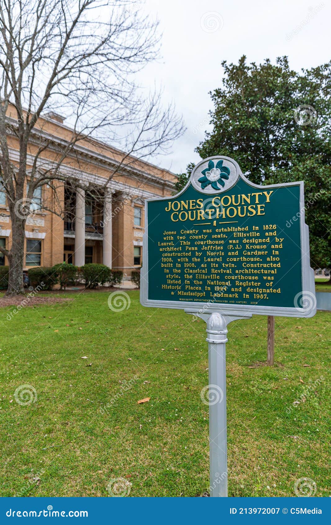 Jones County Courthouse in Ellisville, MS Editorial Photography Image