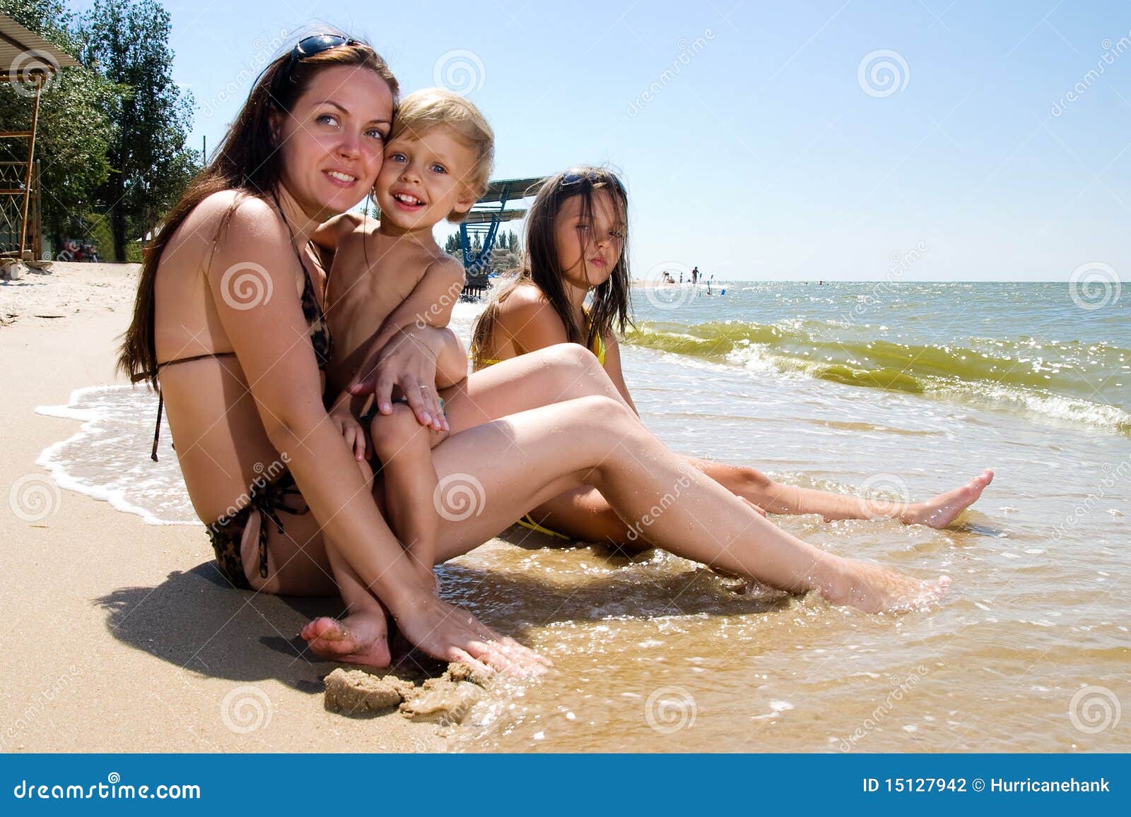 мама и дочка на голом пляже фото 43