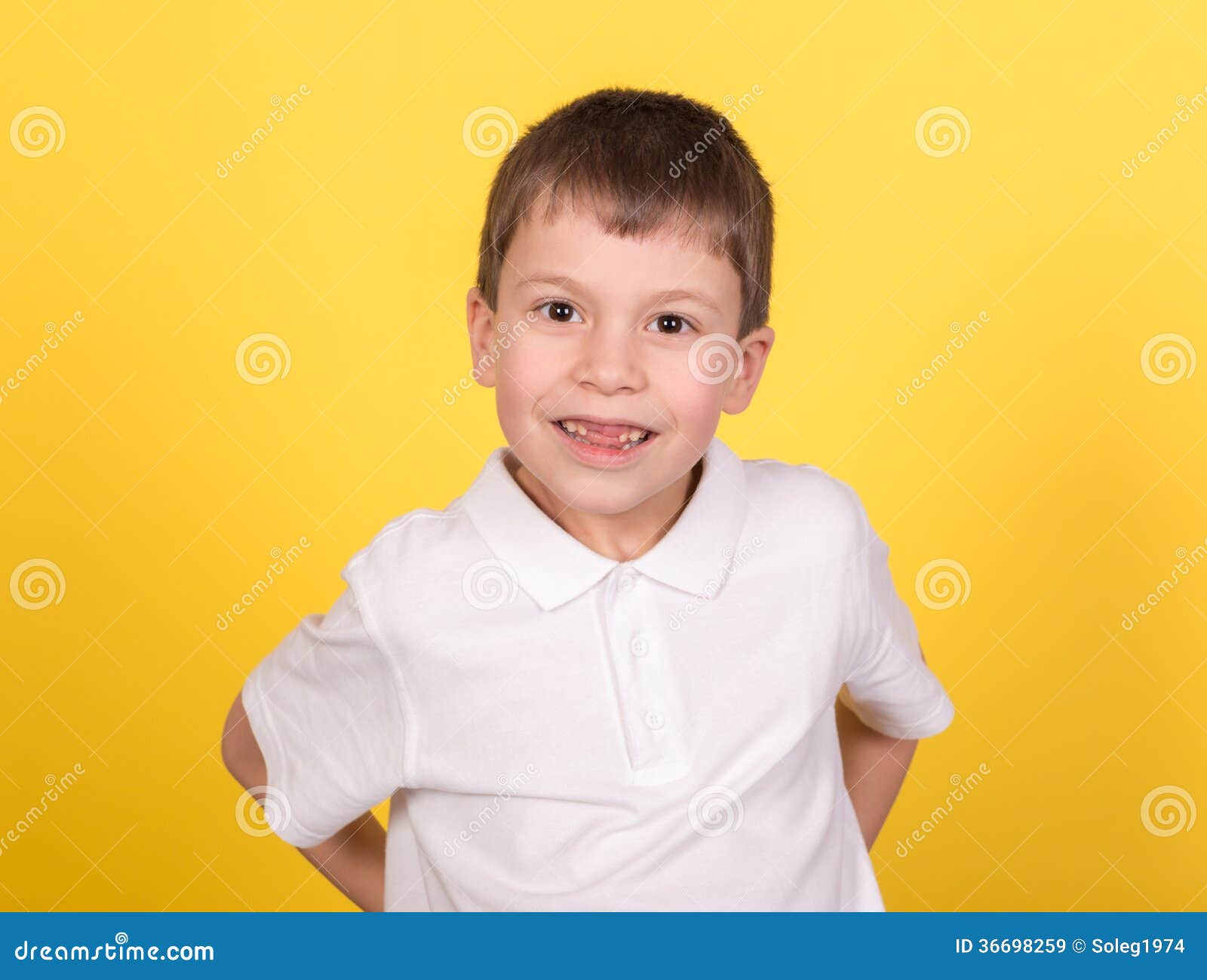 Произведение мальчик в белой рубашке. Портрет мальчика в белой рубашке. Мальчик 8 лет в рубашке фотопортрет. Фотография мальчика в белой рубахе. Ребенок в рубашке фото.