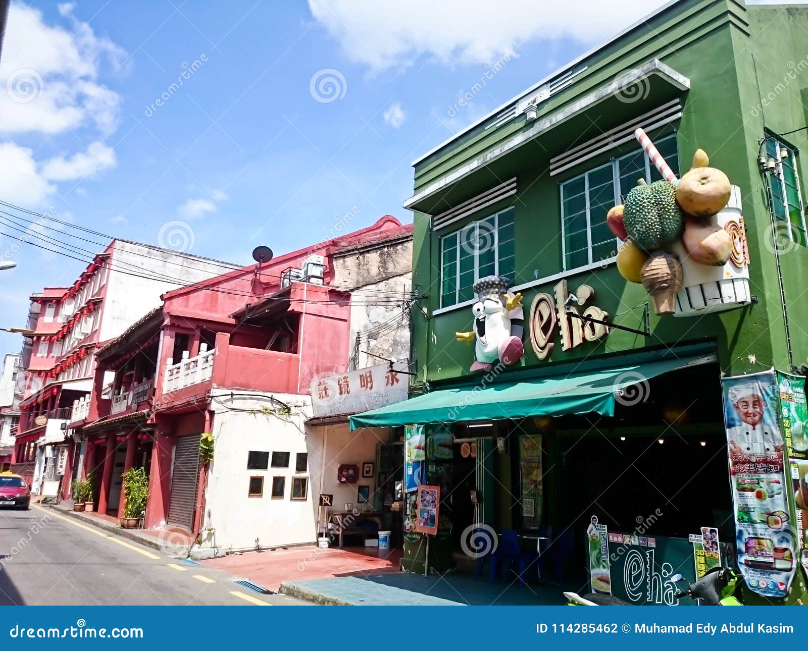 Jonker Street Melaka editorial photography. Image of shop - 114285462