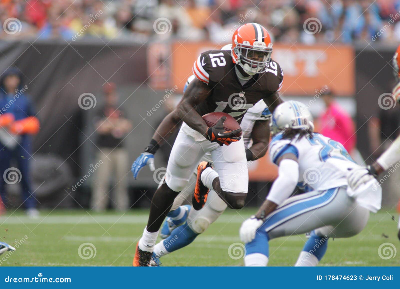 8+ Hundred Cleveland Browns Royalty-Free Images, Stock Photos & Pictures