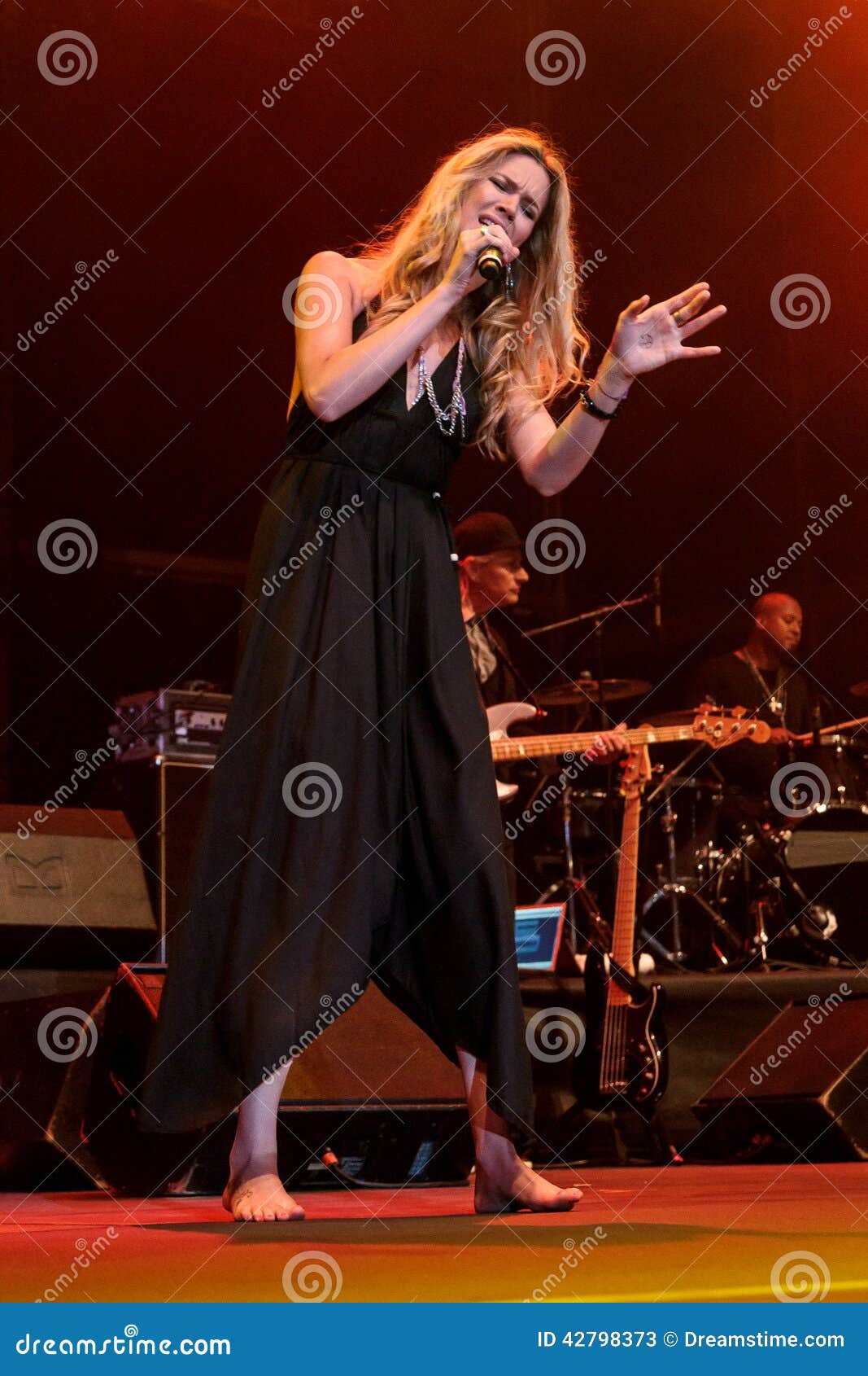 Joss Stone - Stoned at Luna Park, Argentina, 2015 (FULL CONCERT) WebRip  720p 