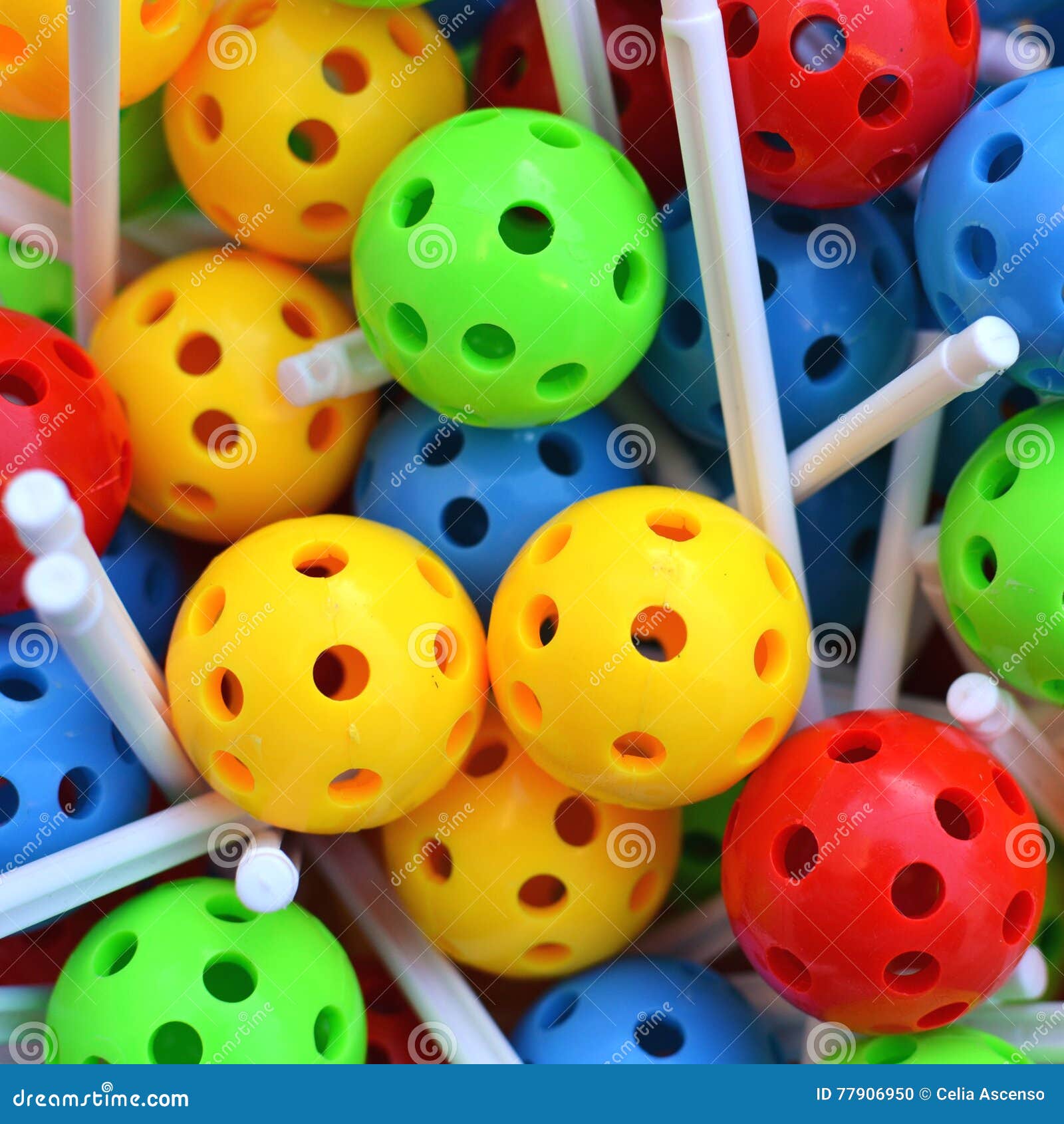 Jouet De Construction De Boules Photo stock - Image du coloré, blocs:  77906950