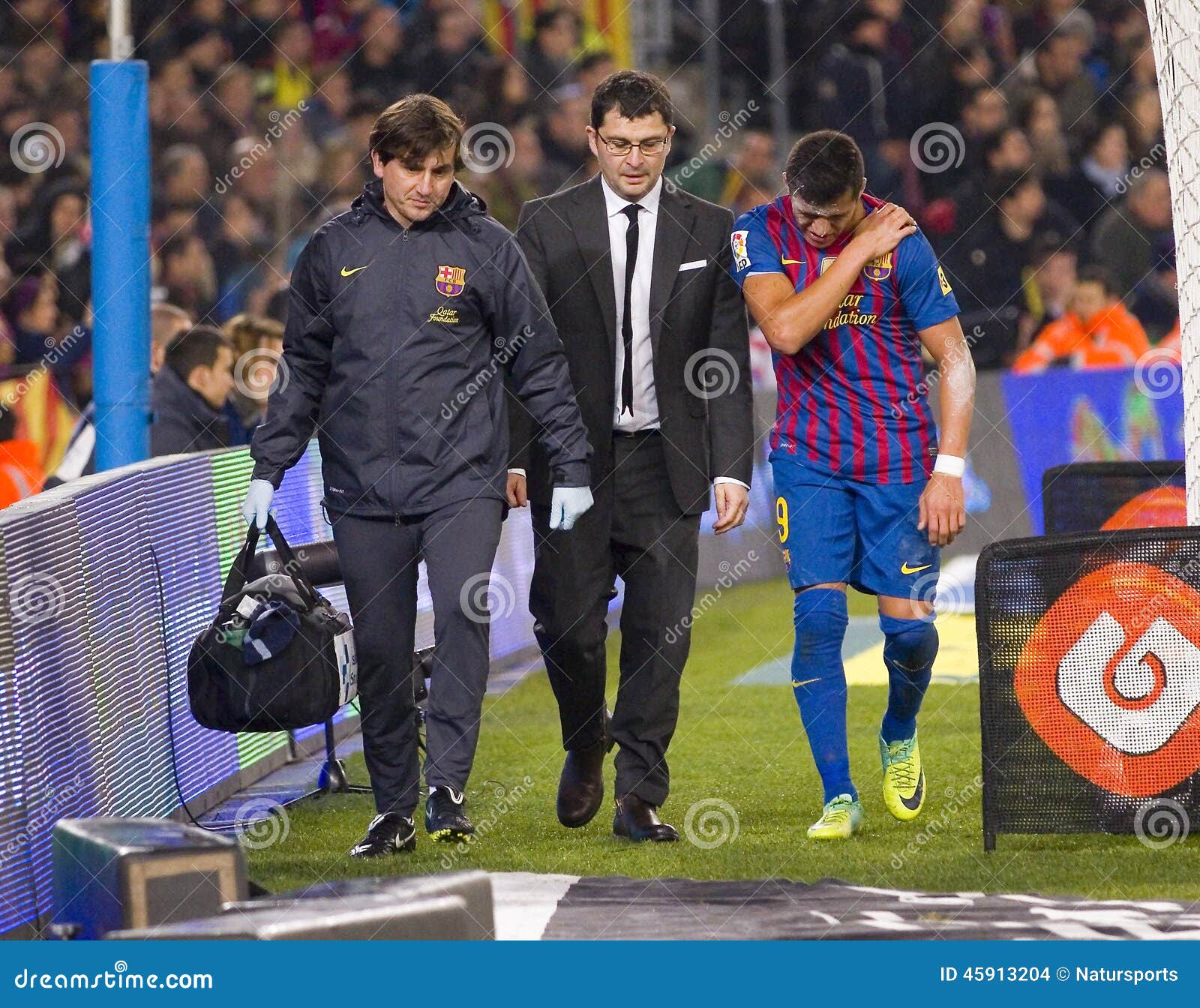 Joueur de football blessé image stock éditorial. Image du europe 45913204