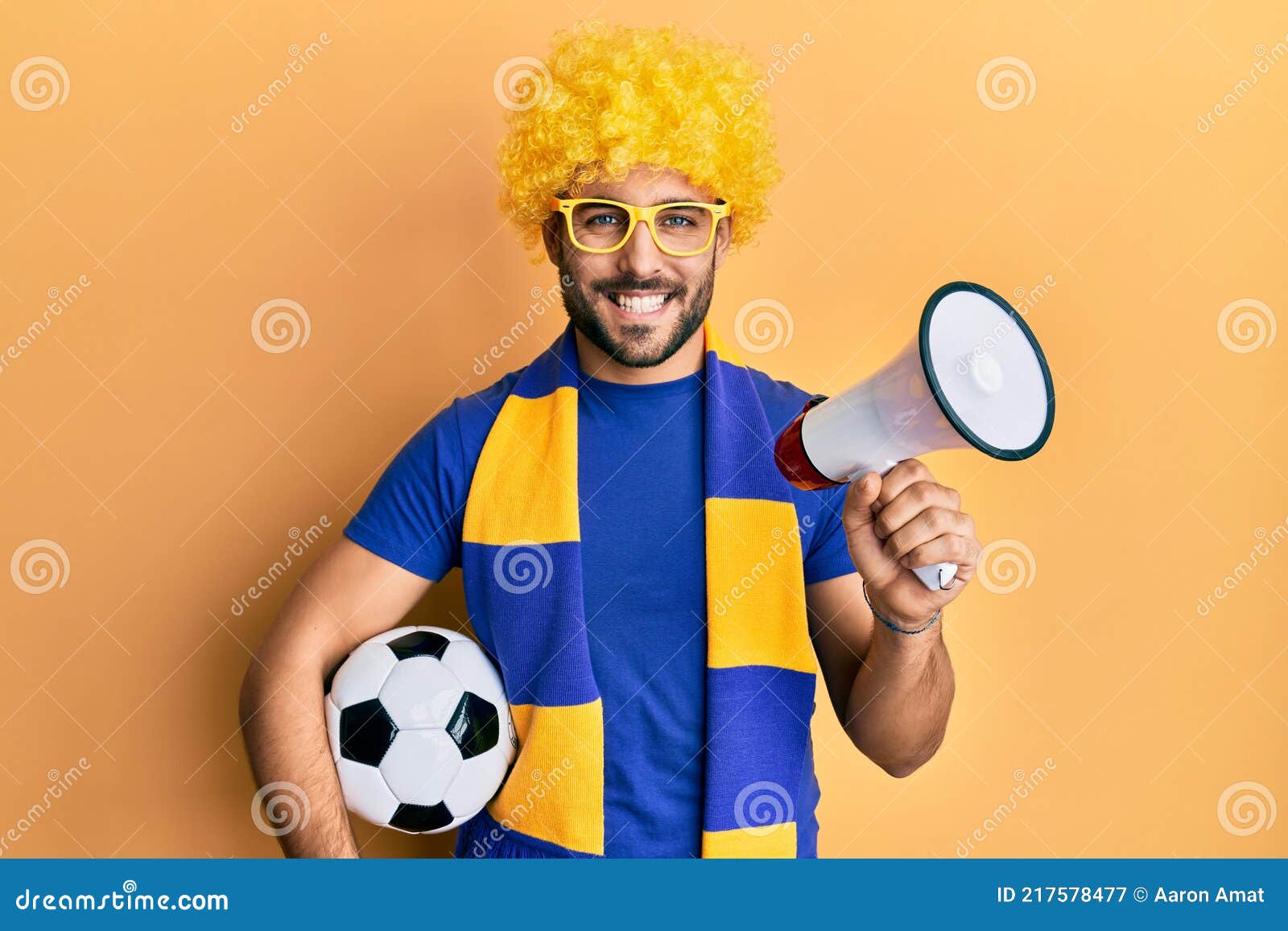 A arte de jogar à bola, Megafone