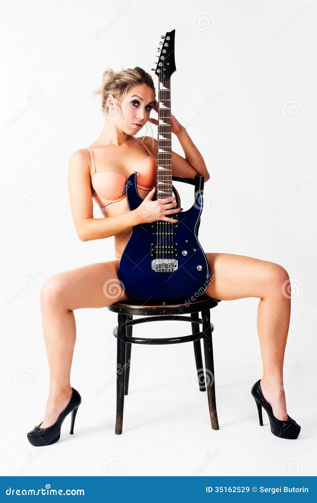 Mulheres gostosas com guitarra