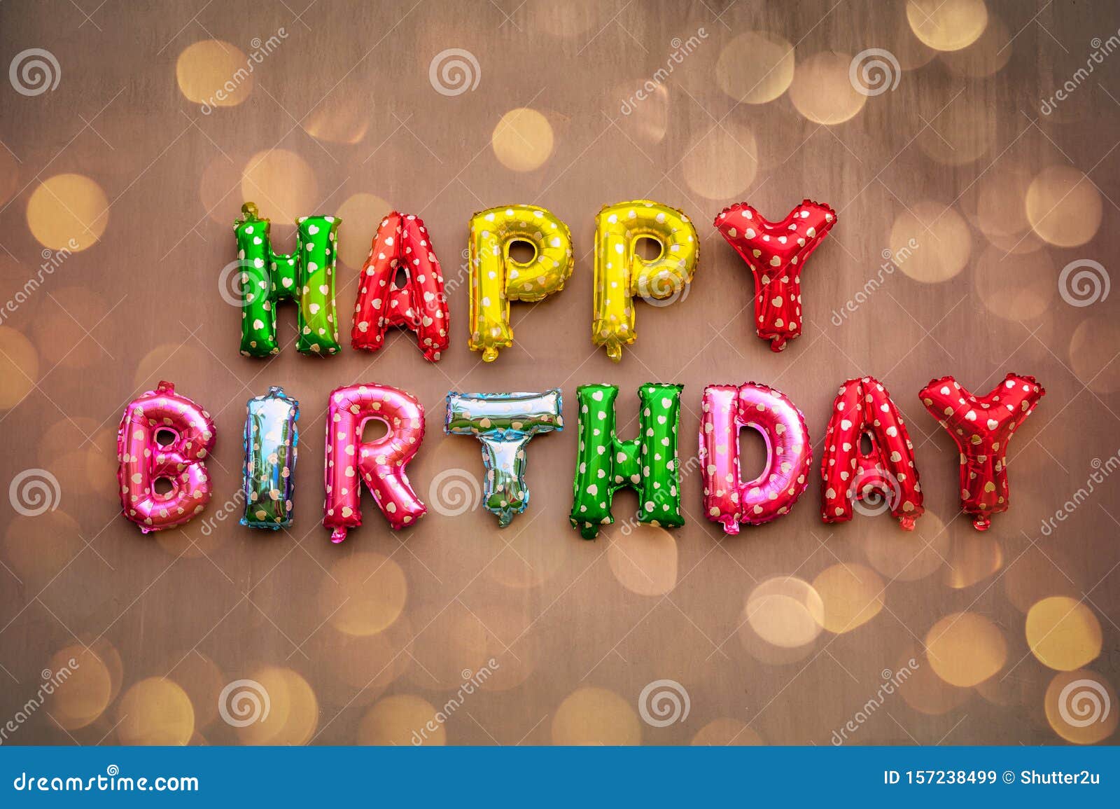 Joyeux Alphabet D Anniversaire Sur Fond De Mur Image Stock Image Du Gonflable Maison