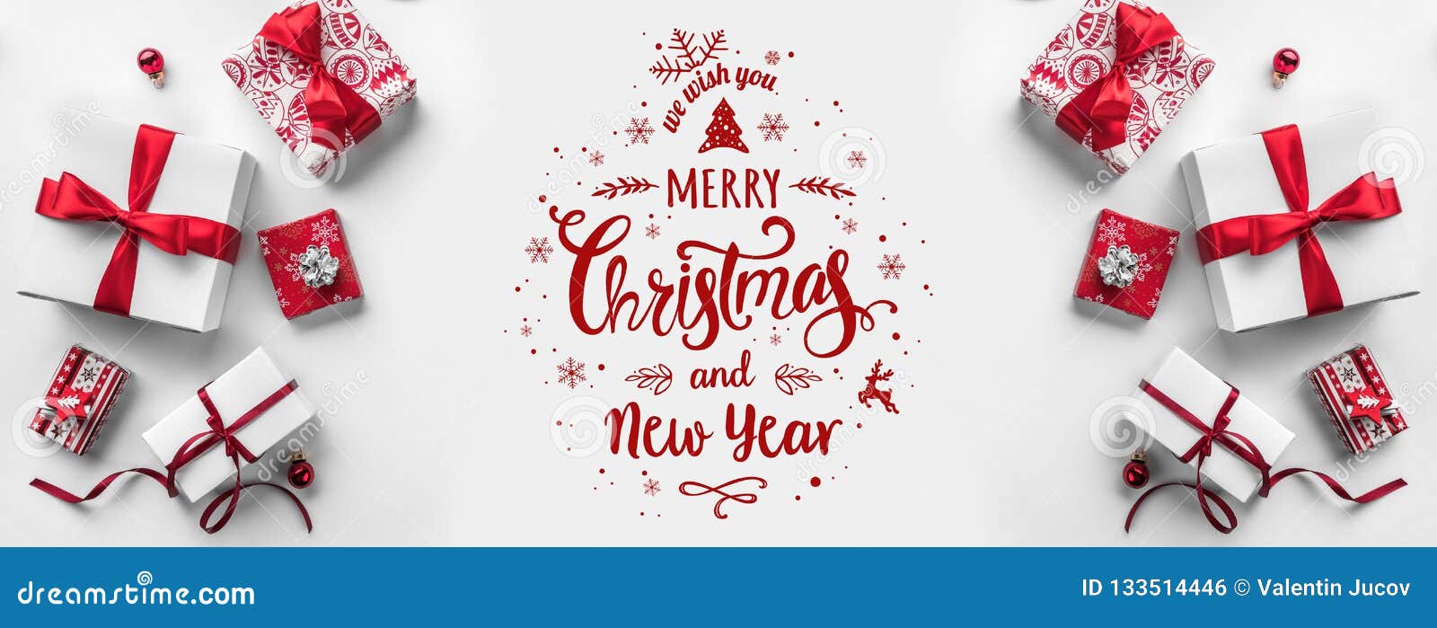 Joyeux Noel Typographique Sur Le Fond Blanc Avec Les Boite Cadeau Et La Decoration Rouge Photo Stock Image Du Noel Bille Joyeux Noel Typographique Sur Le Fond Blanc Avec Les Boite Cadeau Et La Decoration Rouge Photo Stock Image Du Noel Bille