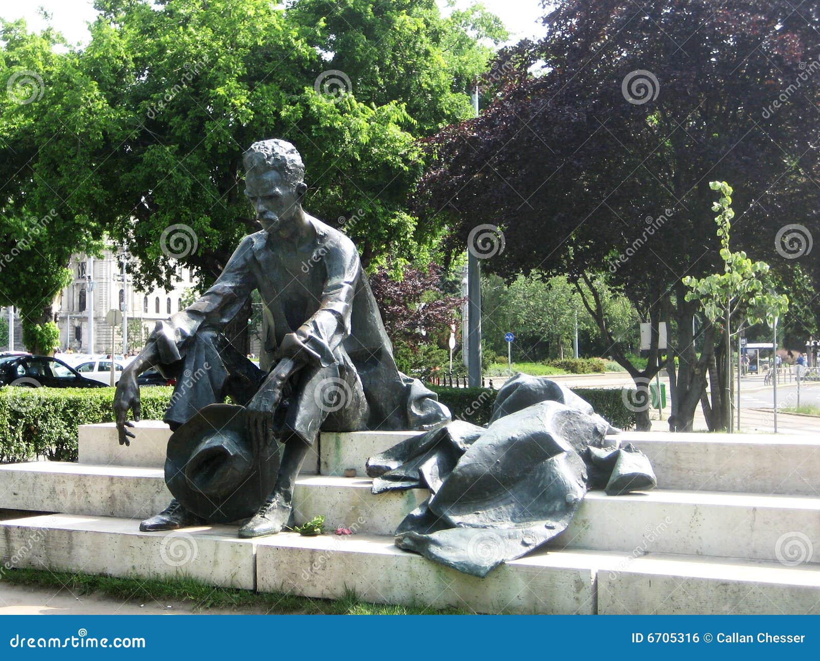 jozsef attila statue