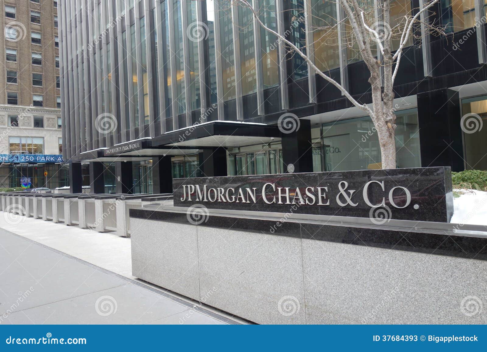 Sign up chase bank Is Chase Sapphire Reserve card still a good value — even with the new terms? MarketWatch. The bank has cut the tempting sign-up bonus in half.