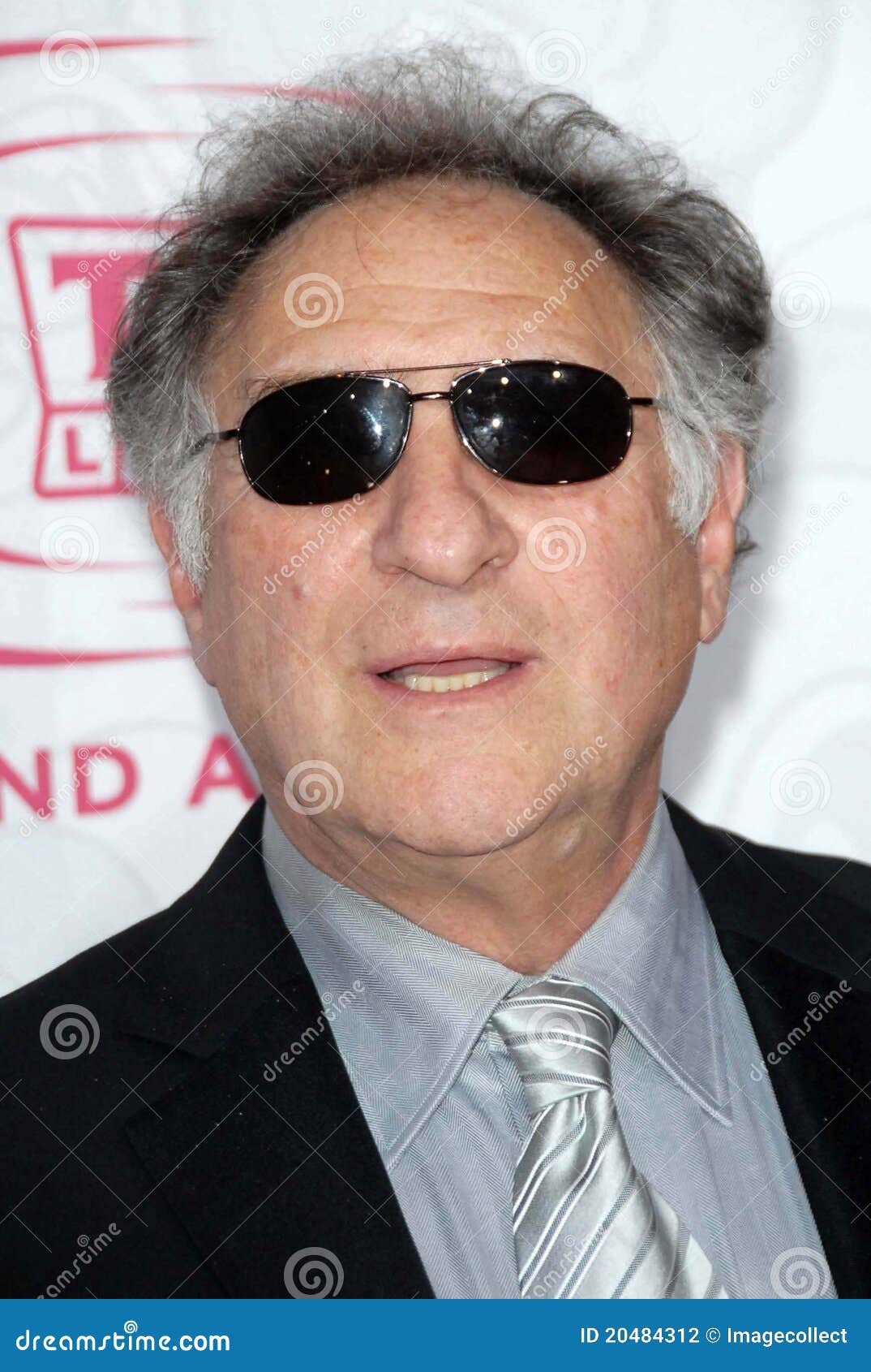 Taxi-Judd Hirsch-7x9-B\u0026W-Still-FN: Photograph | DTA Collectibles, image size:1074x1690