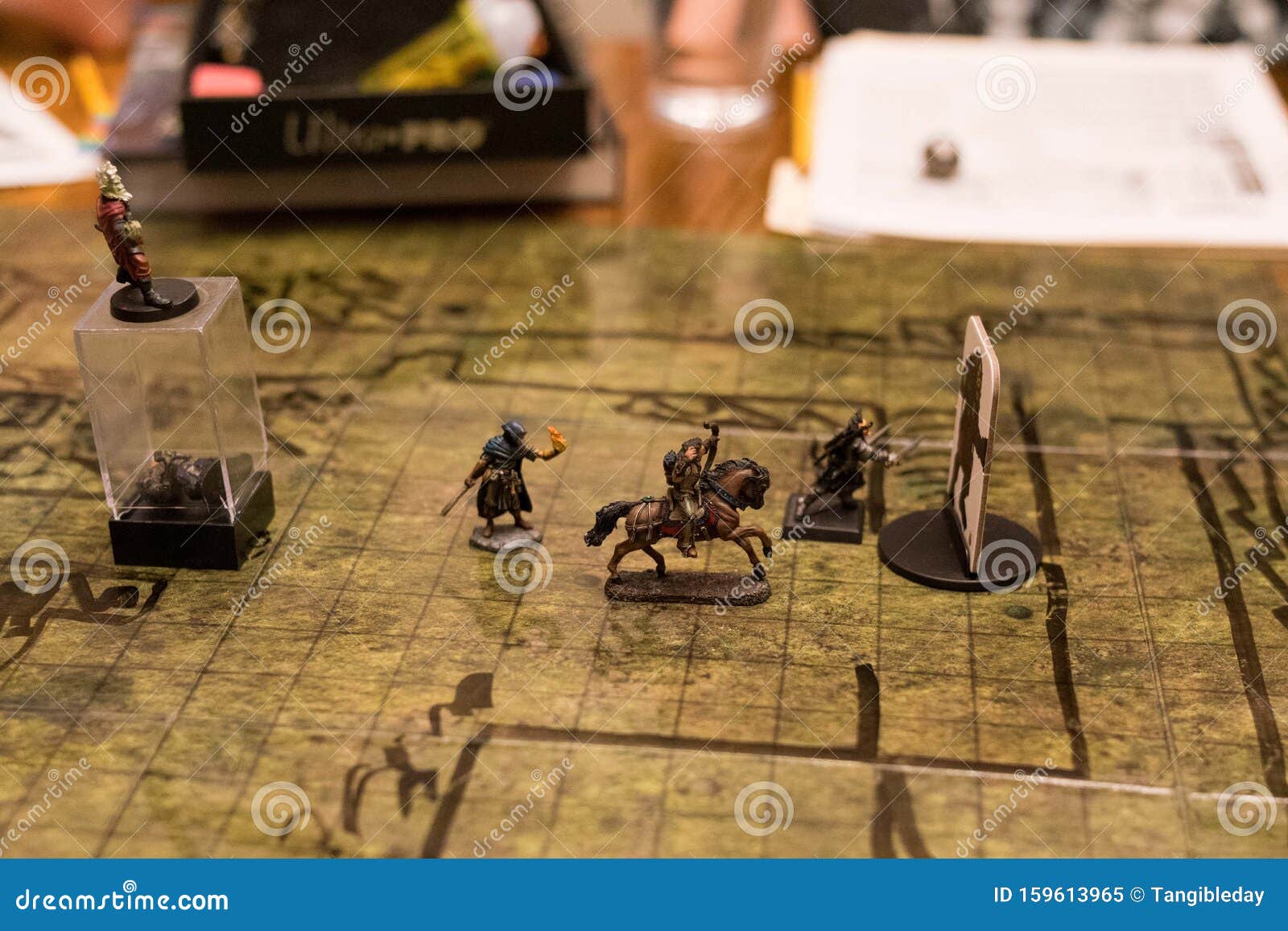 Juego Rpg Miniaturas Estandar De Juegos De Vision Lateral Imagen De Archivo Imagen De Foto Dominado 159613965