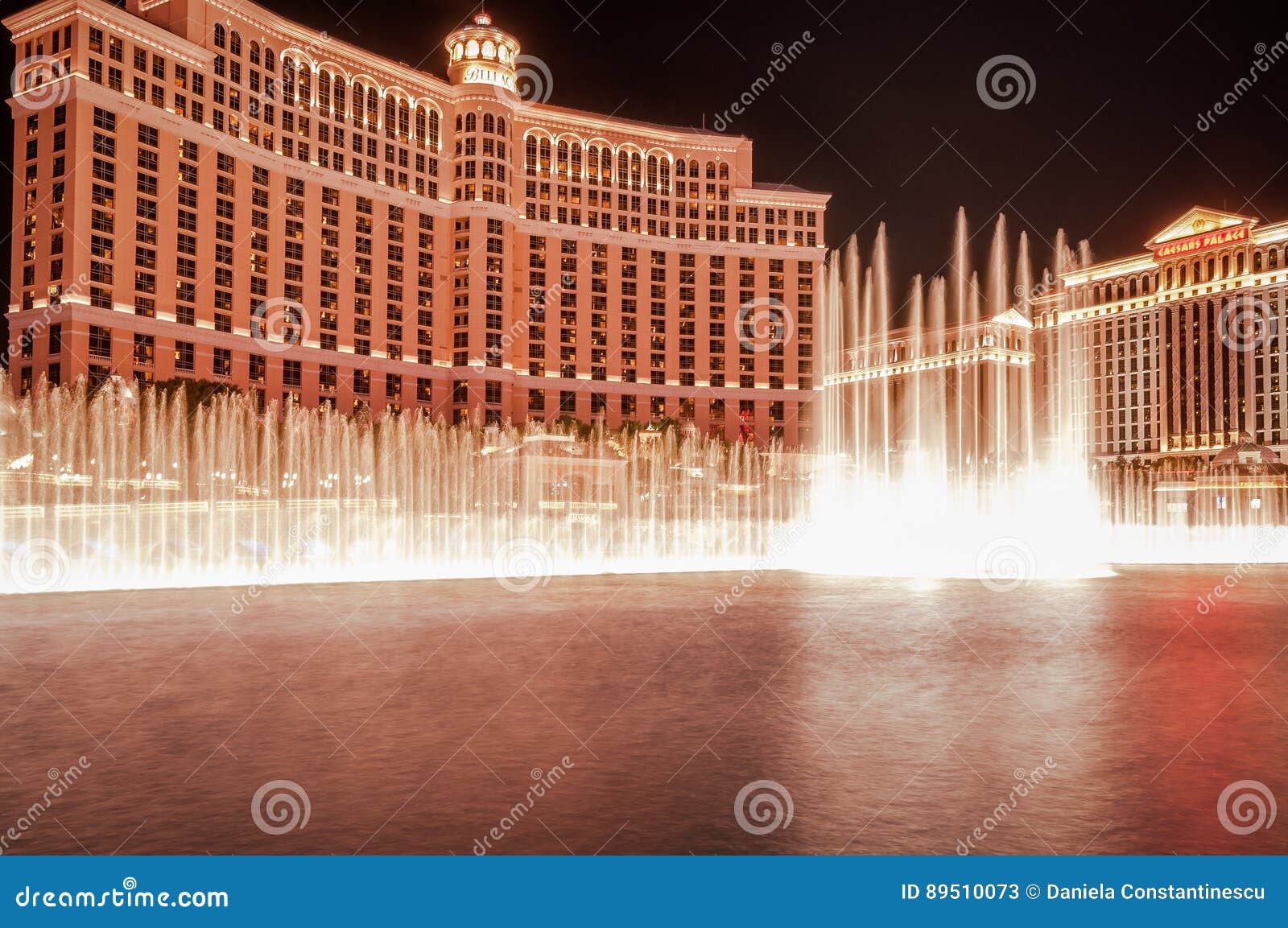 pub Vergonzoso dólar estadounidense Juegos Del Agua En La Fuente De Bellagio, Las Vegas Foto de archivo editorial - Imagen de hermoso, recurso: 89510073 pub Vergonzoso dólar estadounidense Juegos Del Agua En La Fuente De Bellagio, Las Vegas Foto de archivo editorial - Imagen de hermoso, recurso: 89510073
