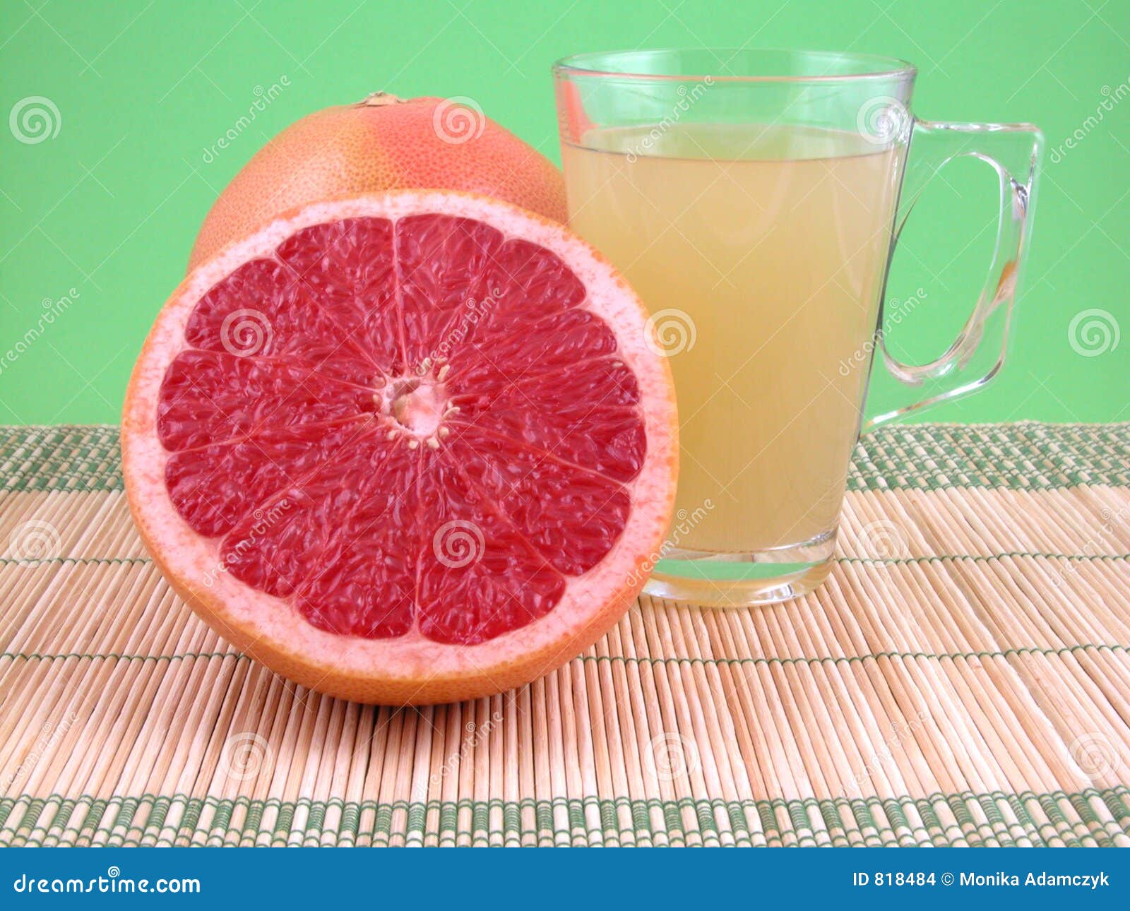 Jugo del pomelo foto de archivo. Imagen de desayuno, cristal 818484