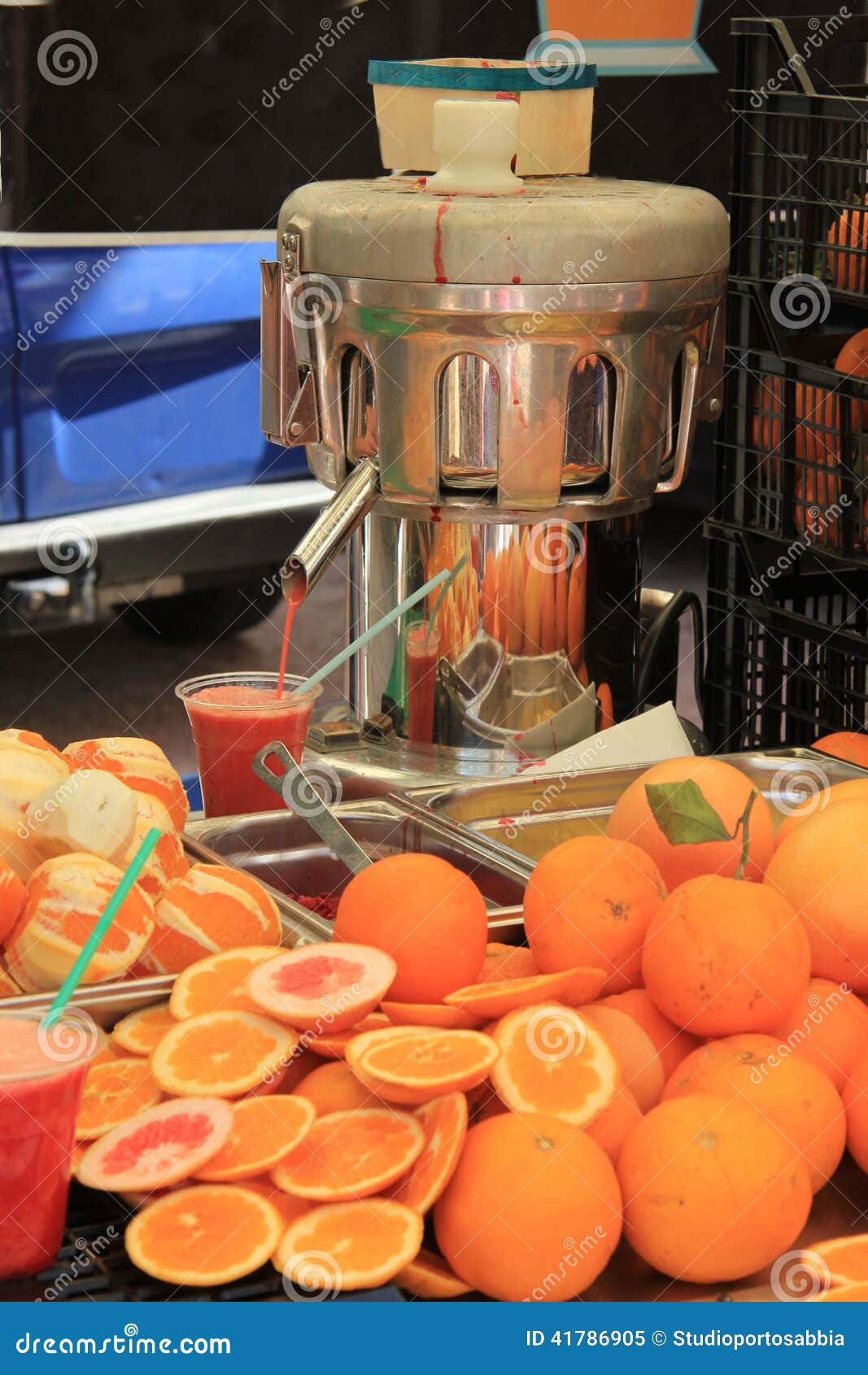 Juice bar at a market stock image. Image of juicy, orange 41786905