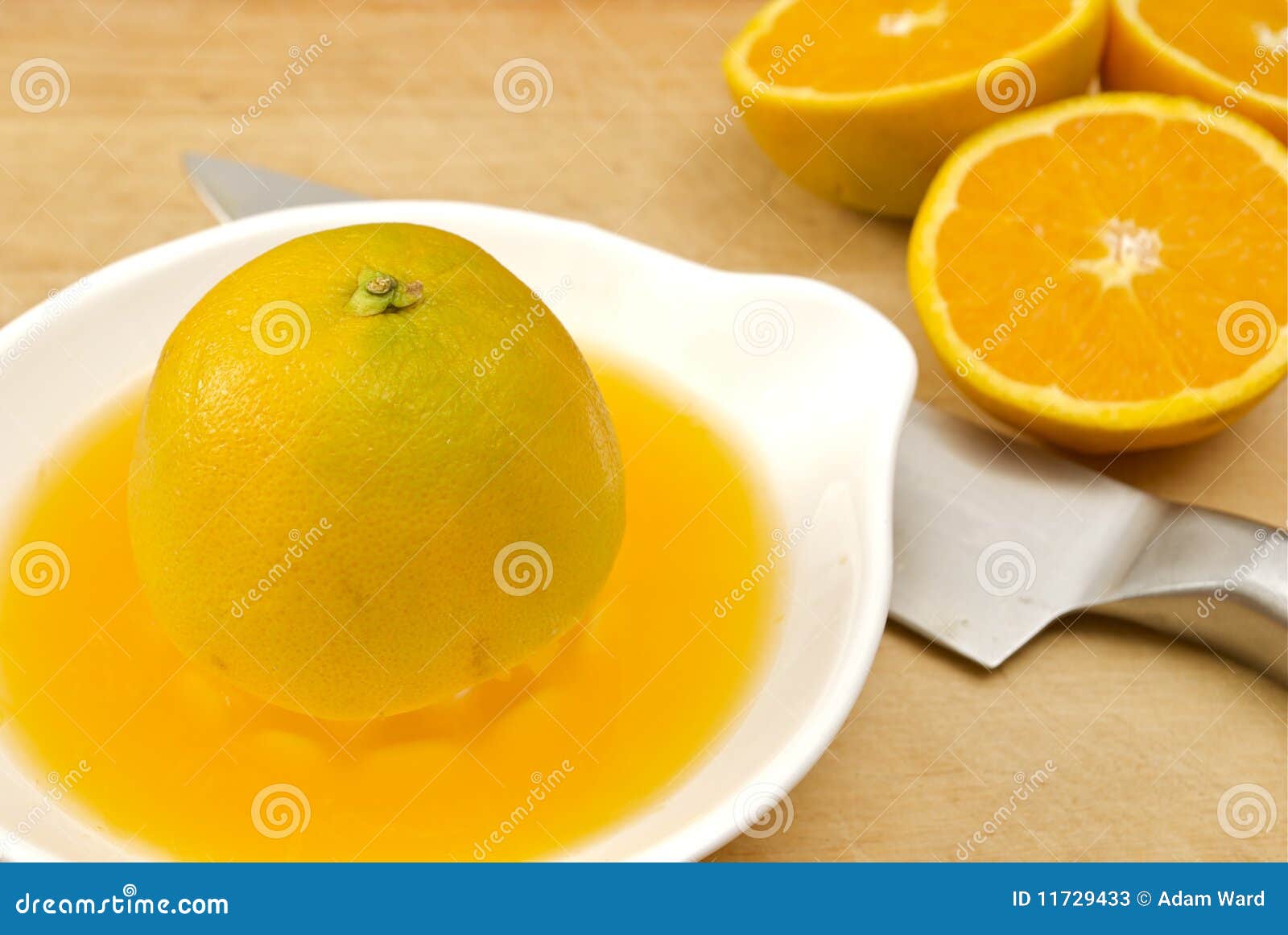Juicing oranges stock image. Image of circle, freshness 11729433