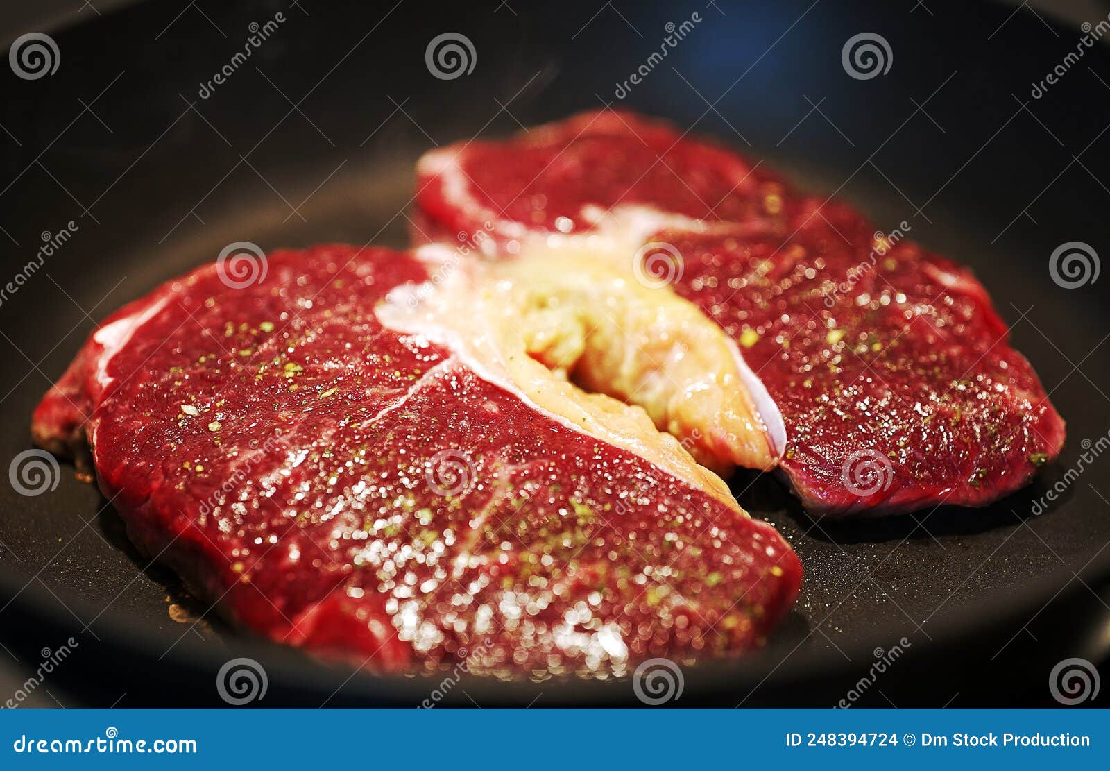 Juicy beef tenderloin stock photo. Image of medium, kitchen 248394724
