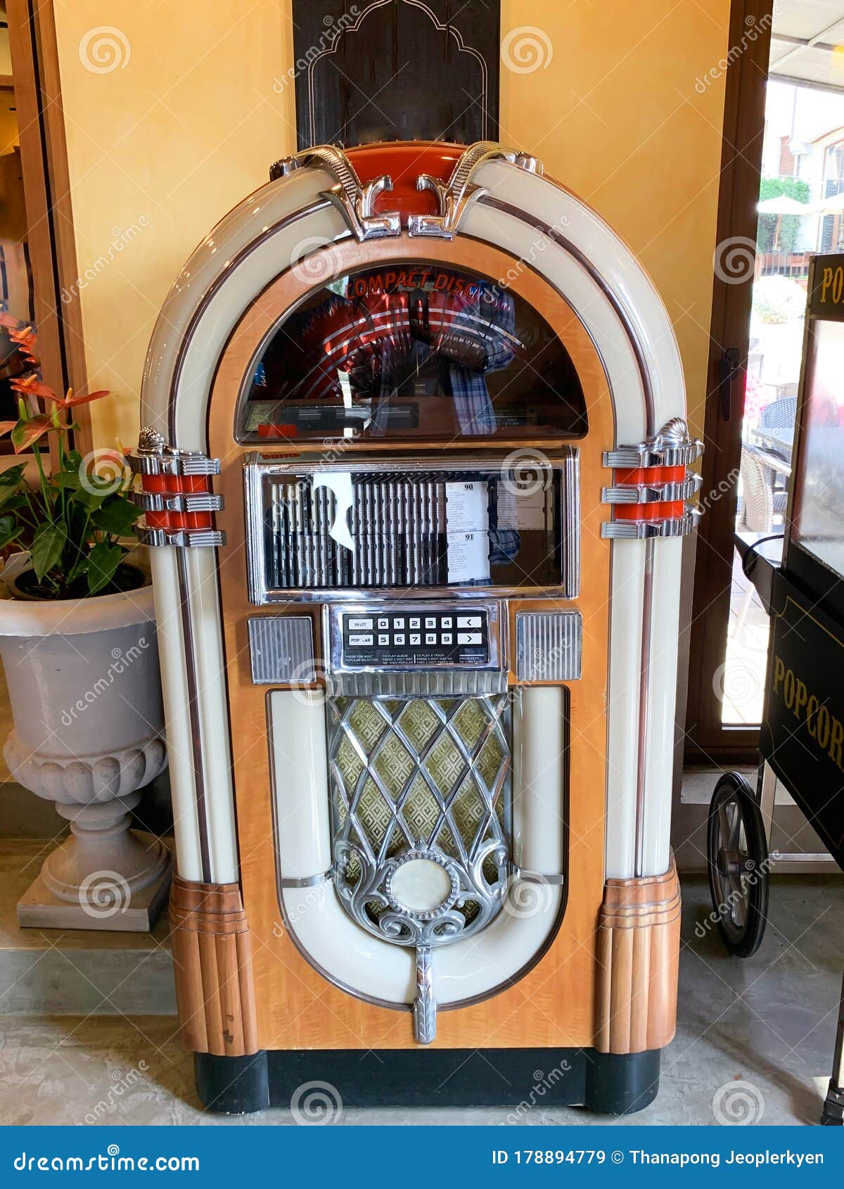 Jukebox in the Old Restaurant Stock Image Image of audio, isolated 178894779