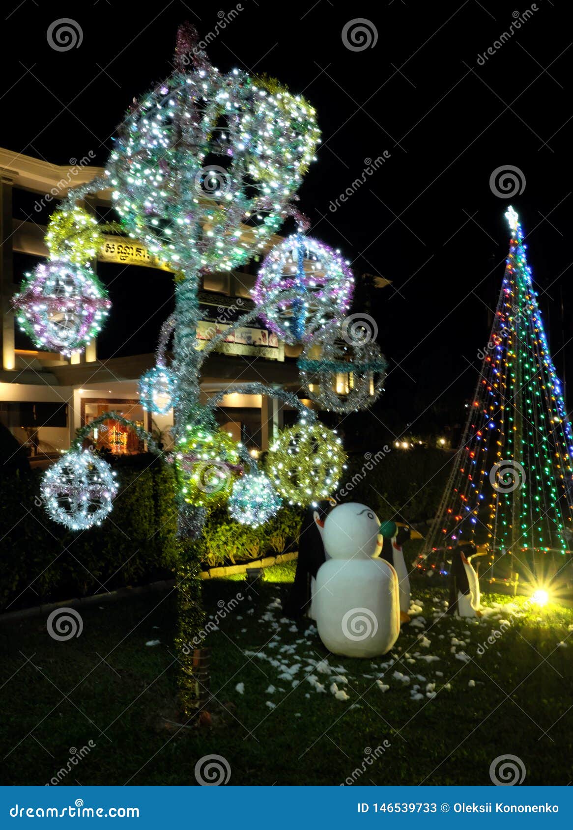 Christmas Celebrations In Countries With Warm Climates. Christmas
