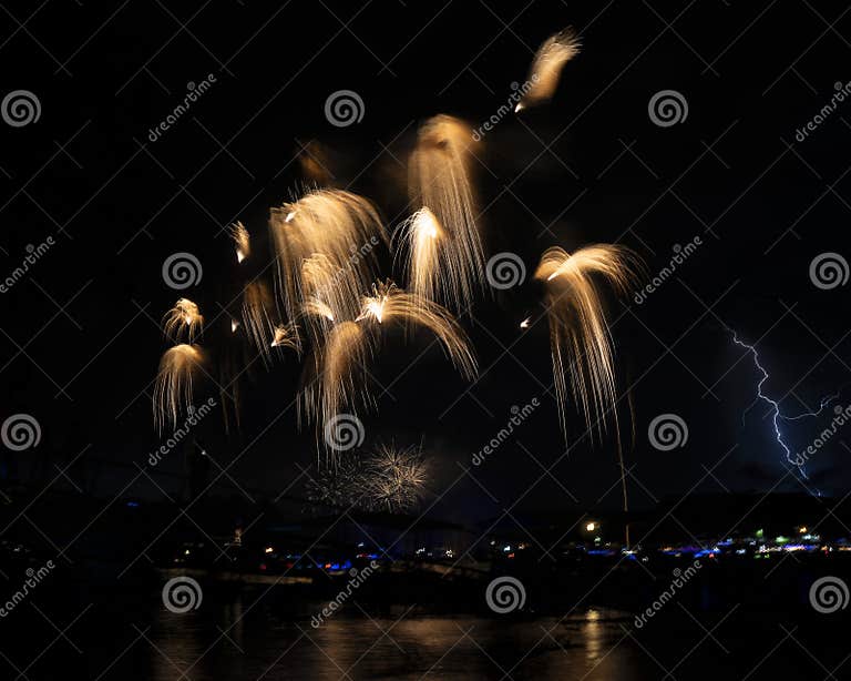 4th of july cave creek fireworks food trucks extravaganza