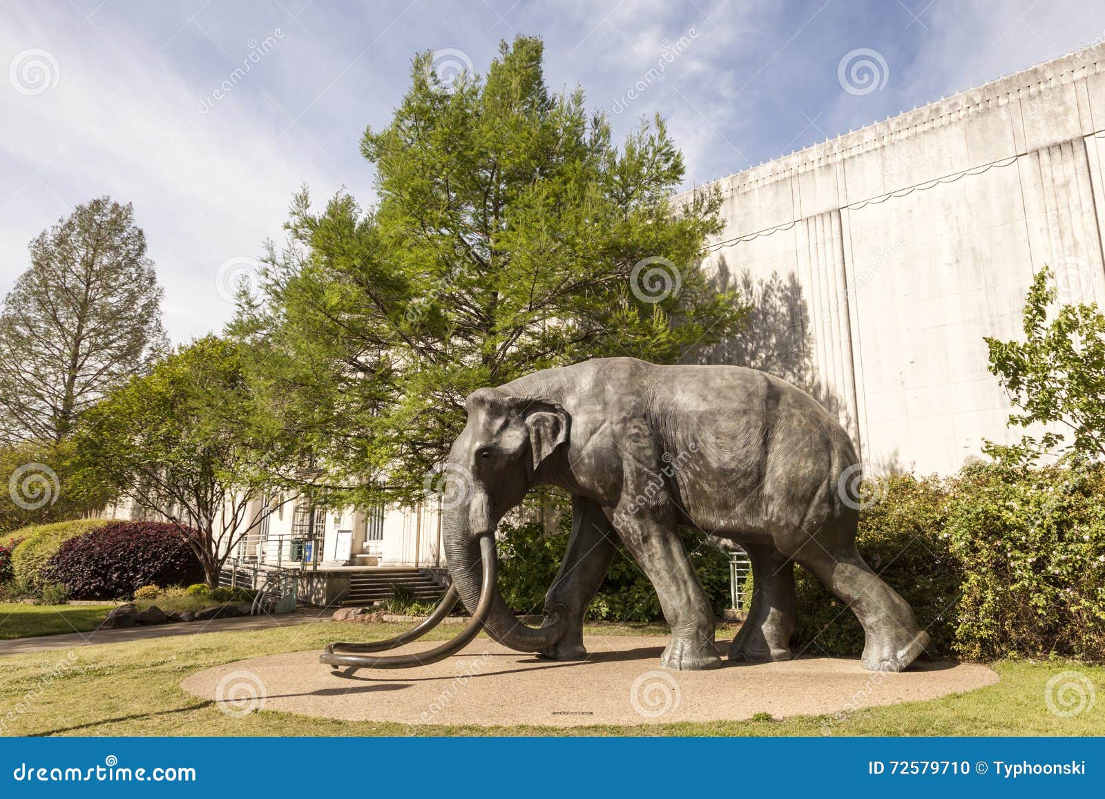 Jumbo The Elephant Monument