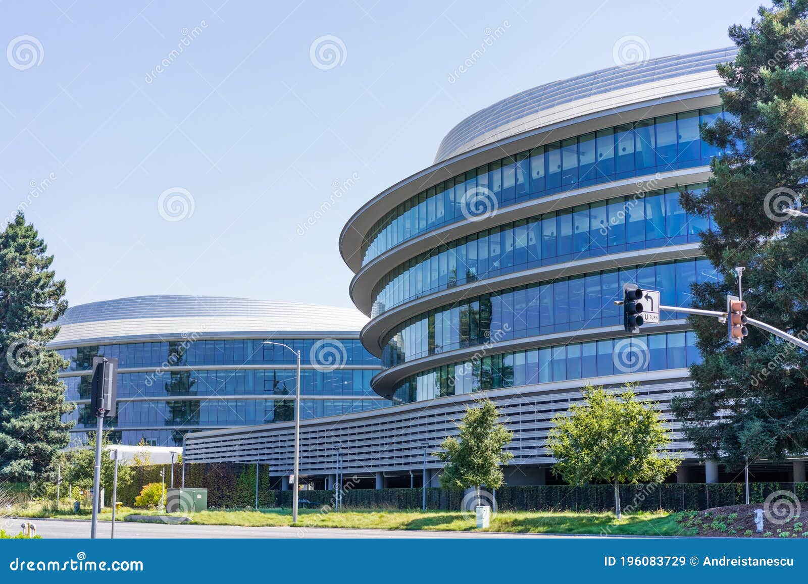 June 13, 2019 Sunnyvale / CA / USA - Modern Office Buildings in the New  Apple Campus 3 AC3 Located in Silicon Valley, South San Editorial Stock  Image - Image of office, high: 196083729