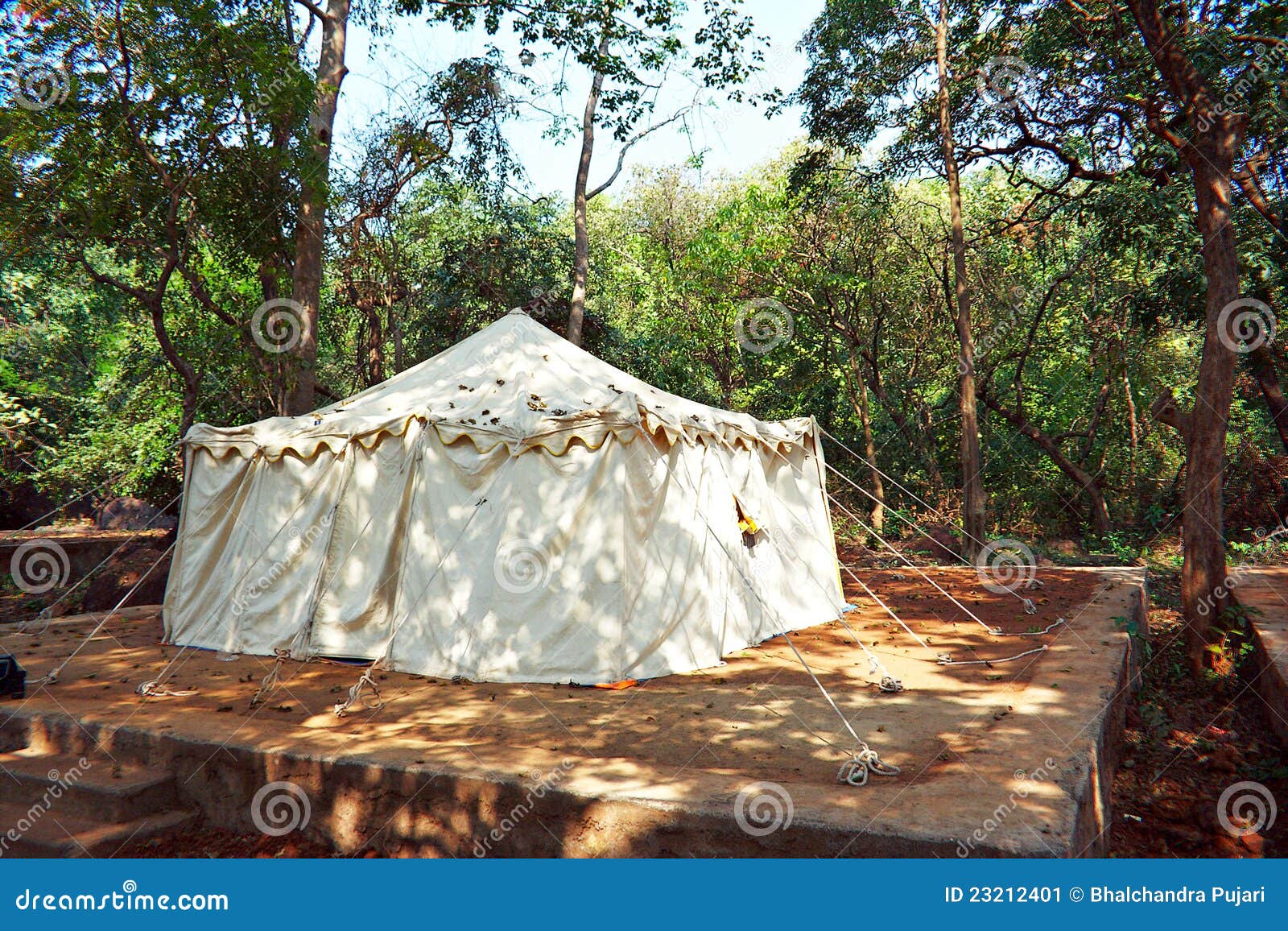 A jungle camp stock image. Image of ropes, tabernacle 23212401