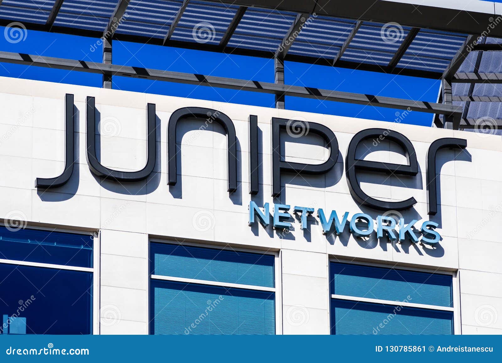 Juniper Networks Sign at the Company`s HQ Editorial Photo - Image of
